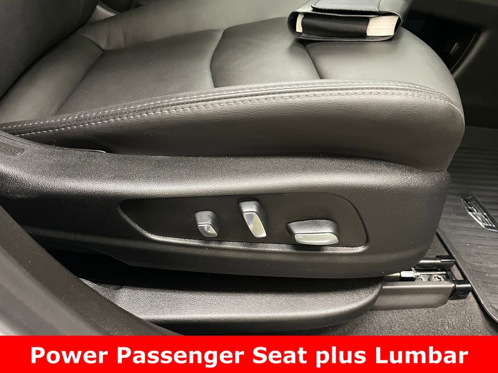 Used 2024 Cadillac XT6 Sport w/ Technology Package image 13