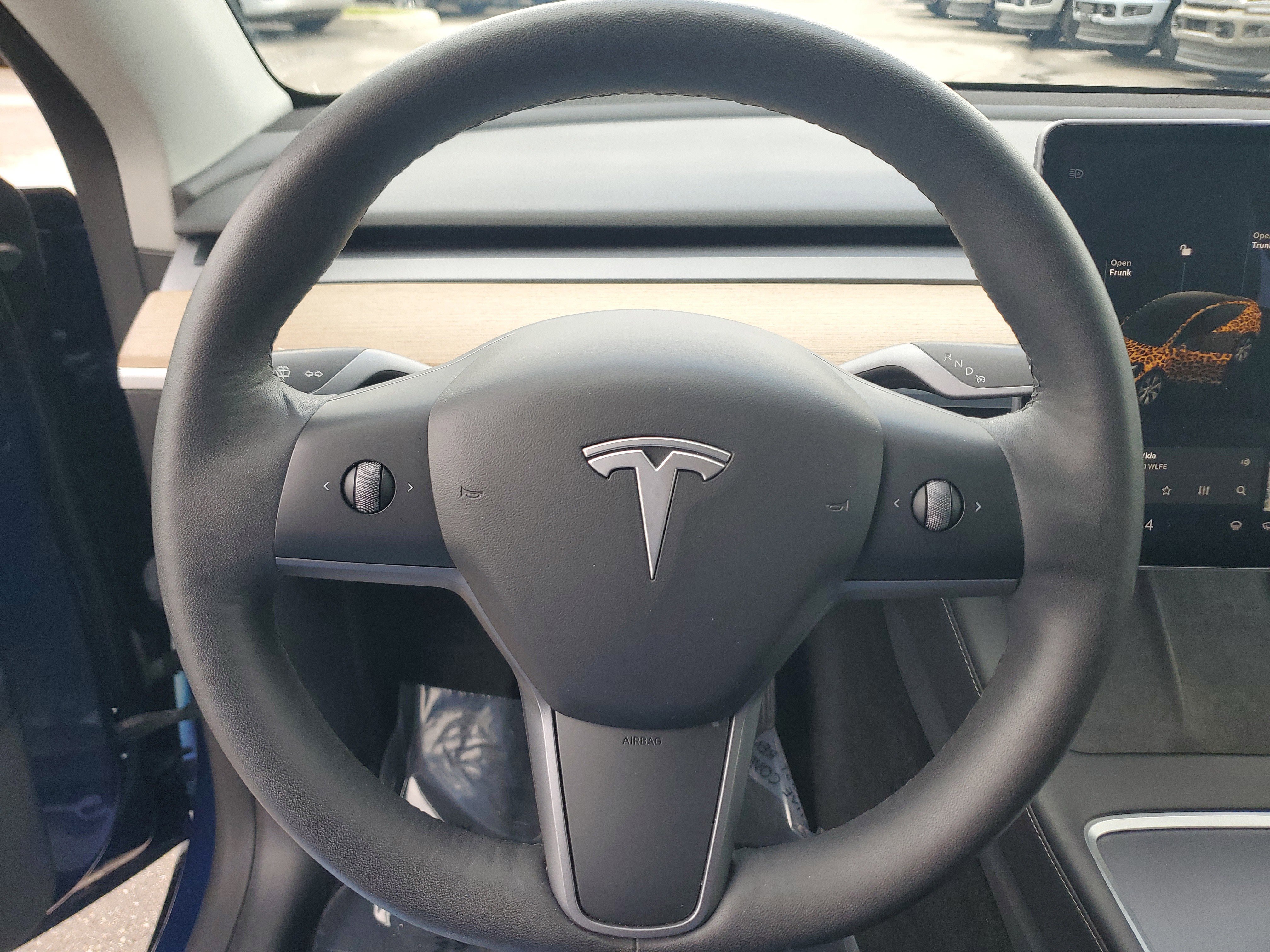 Used 2021 Tesla Model Y Long Range image 23