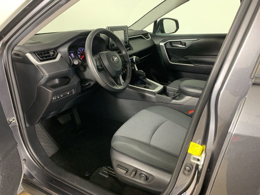 Used 2021 Toyota RAV4 XLE w/ XLE Grade Weather Package image 30