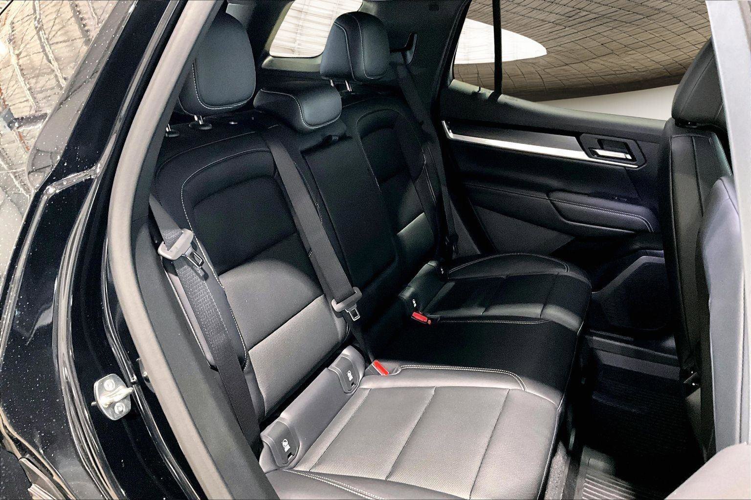 New 2026 GMC Terrain Elevation w/ Elevation Premium Package image 9