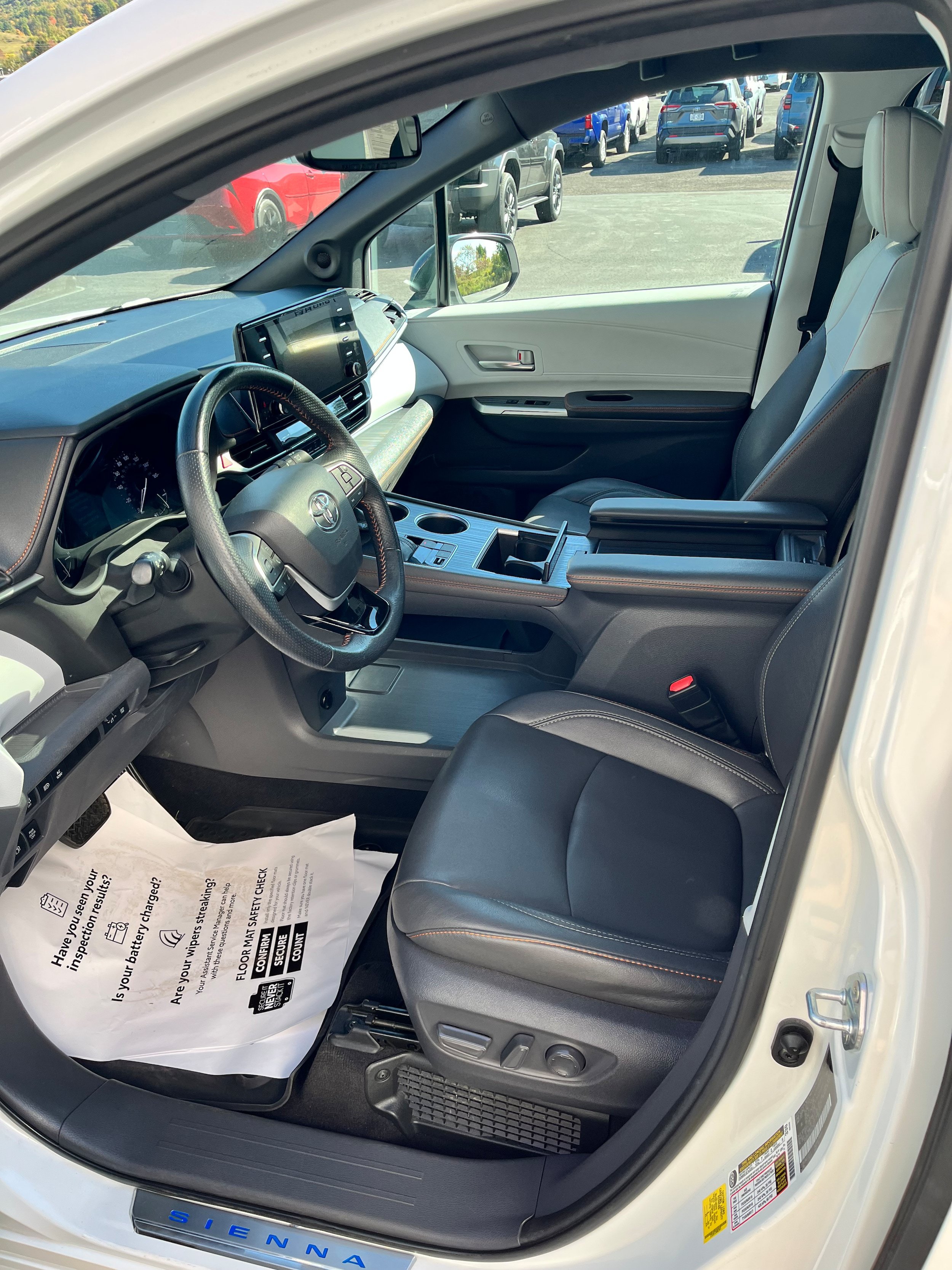 Certified 2021 Toyota Sienna XSE w/ XSE Plus Package AWD/4WD image 6