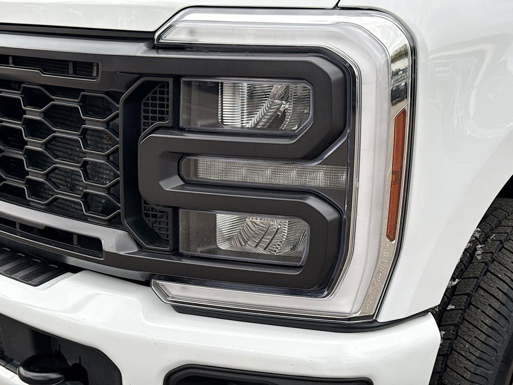 Used 2024 Ford F250 XL w/ STX Appearance Package image 9
