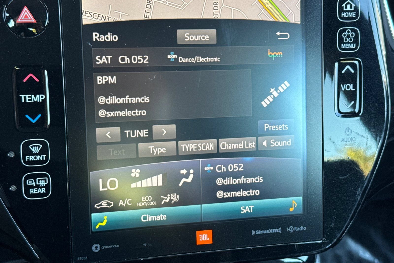 Used 2020 Toyota Prius Prime Limited FWD image 19