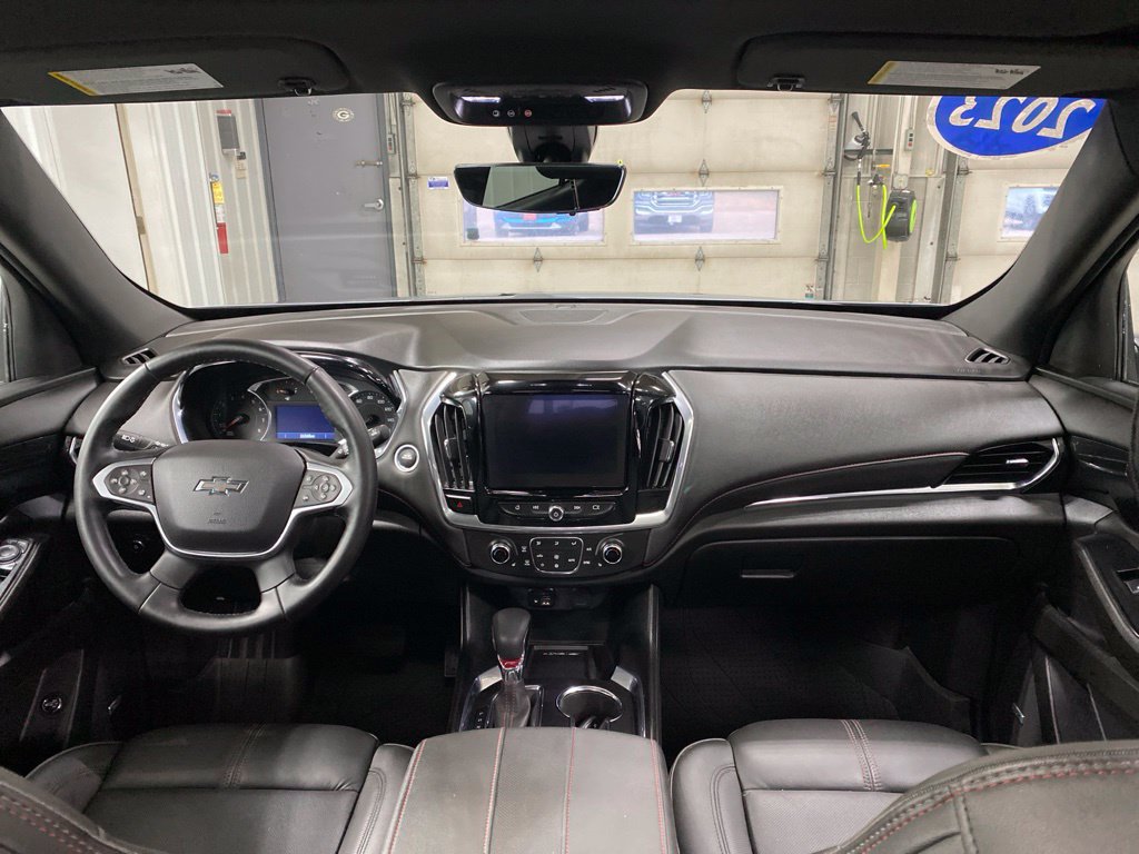 Used 2023 Chevrolet Traverse RS w/ LPO, Floor Liner Package AWD/4WD image 16