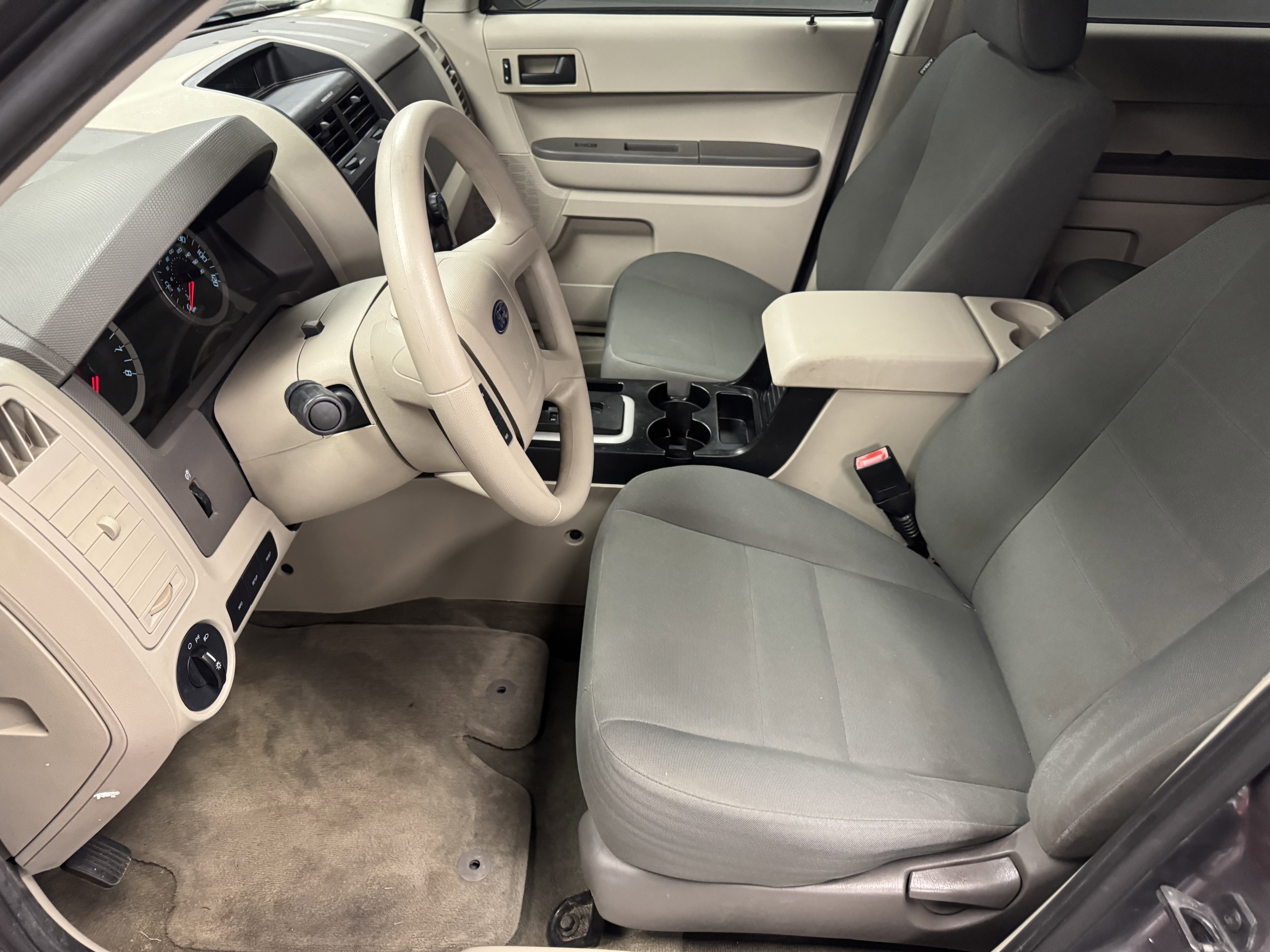Used 2012 Ford Escape XLS FWD image 9