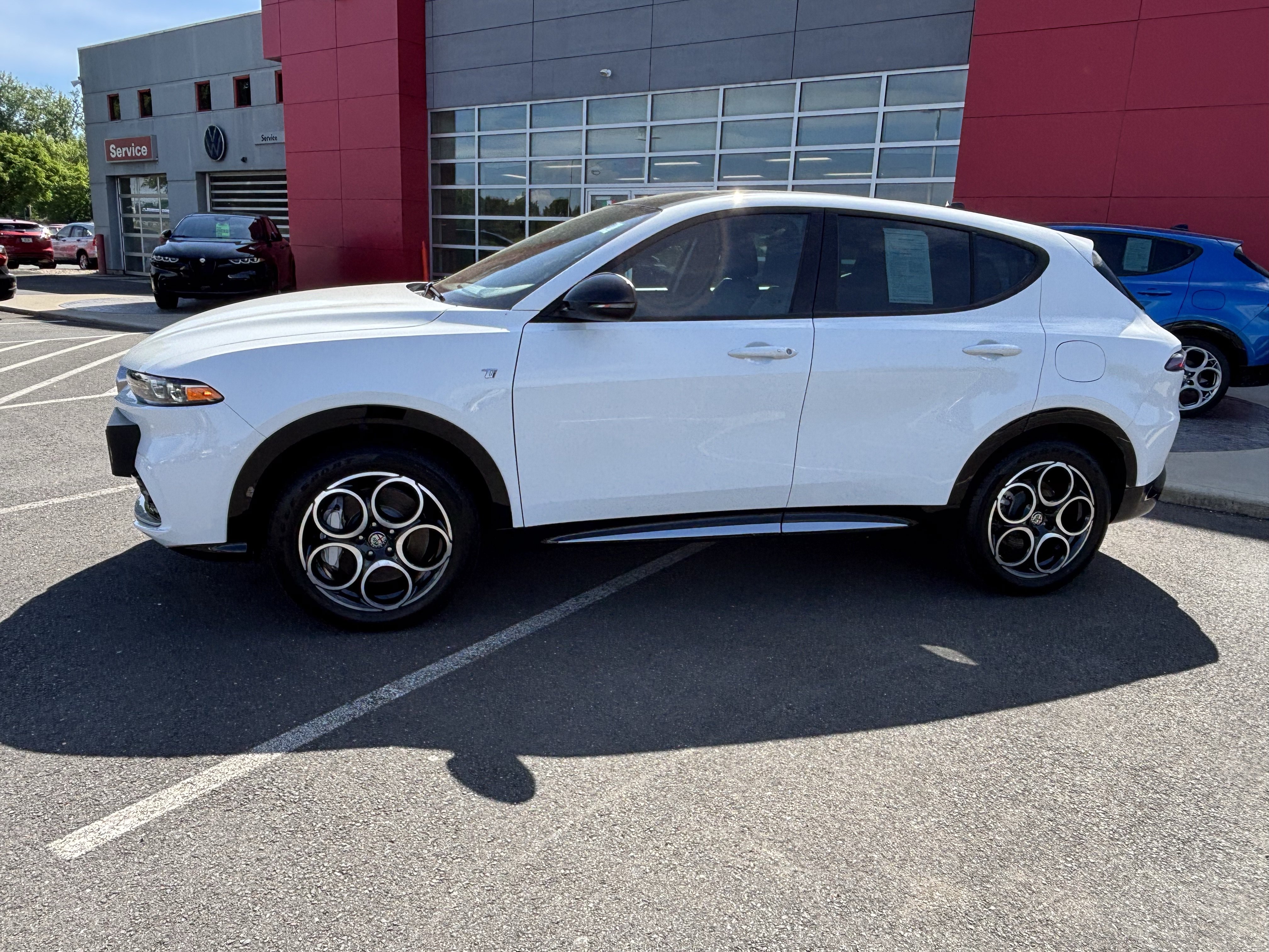 Used 2024 Alfa Romeo Tonale Ti w/ Premium Interior Package AWD/4WD image 5