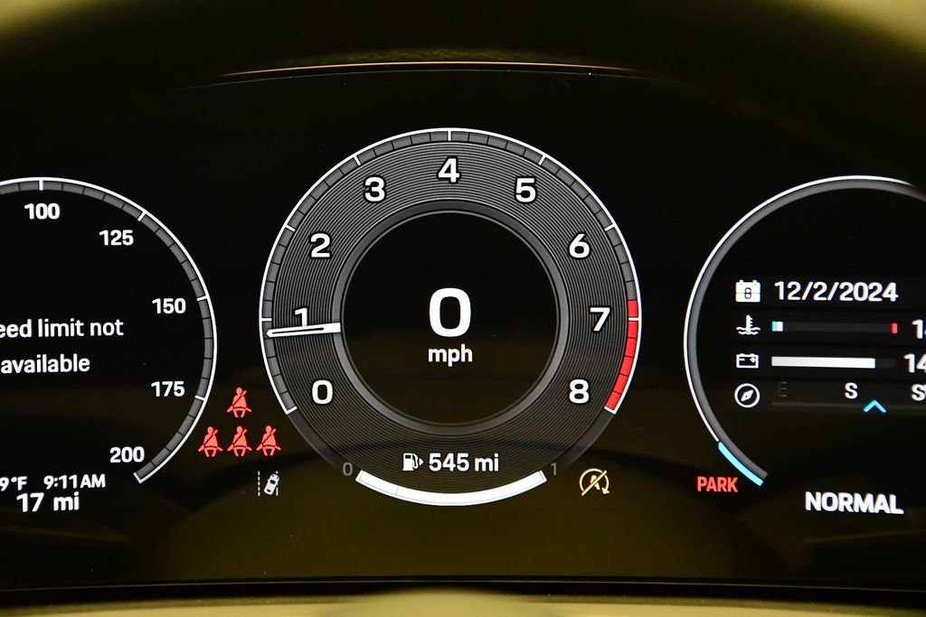 Used 2025 Porsche Panamera image 25