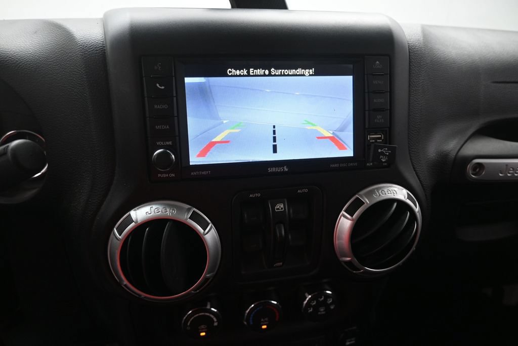 Used 2015 Jeep Wrangler Unlimited Sport AWD/4WD image 3