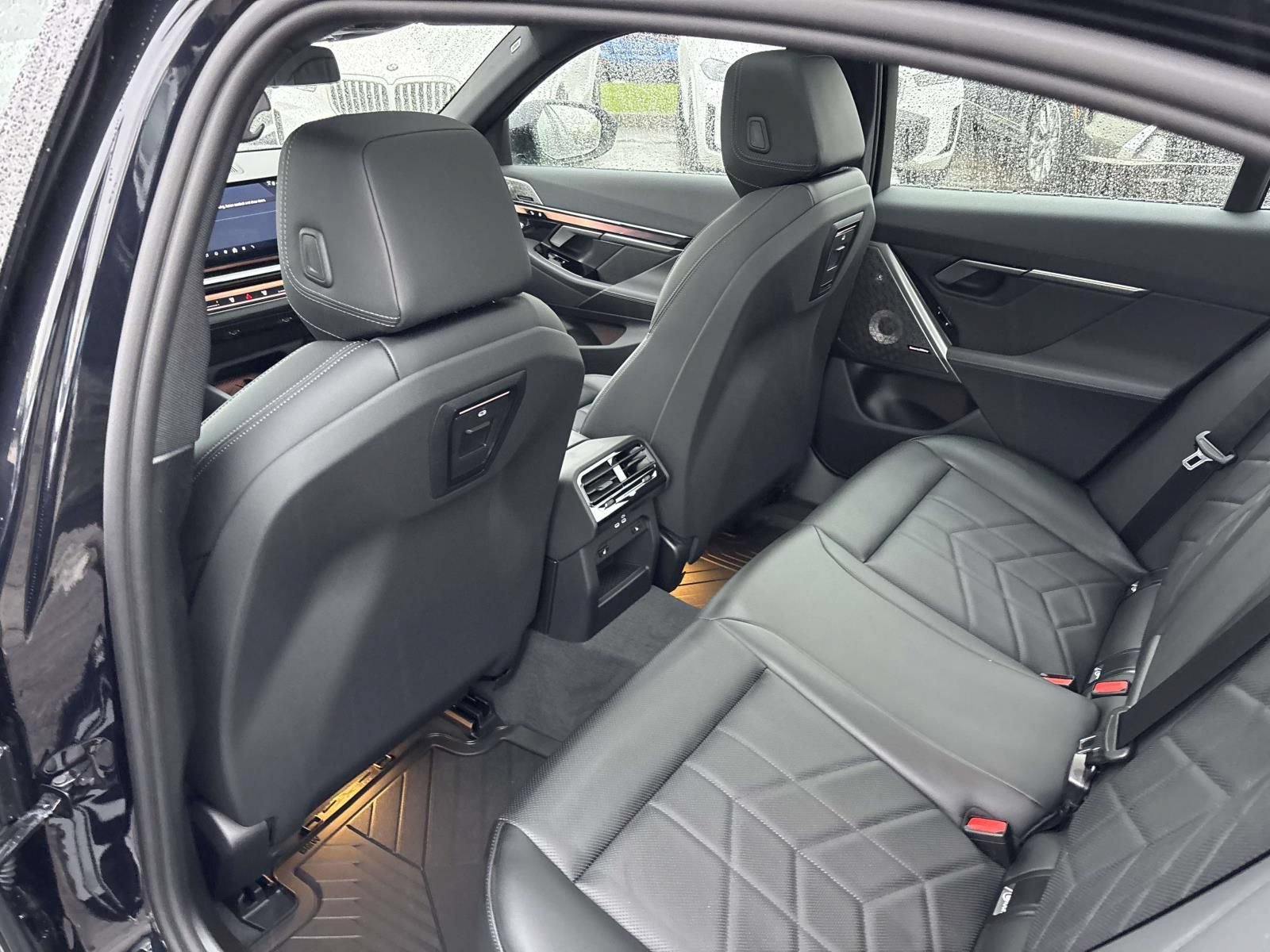 New 2026 BMW i5 eDrive40 w/ M Sport Package AWD/4WD image 48