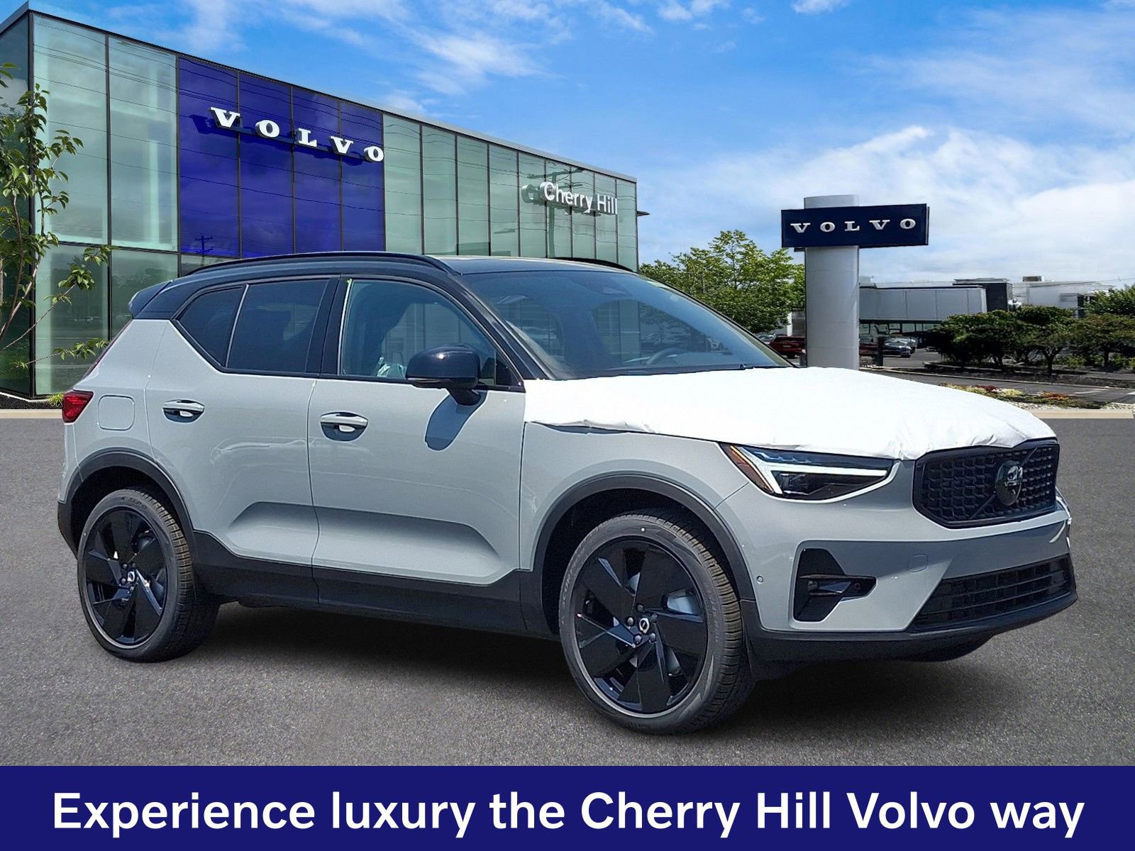 New 2026 Volvo XC40 B5 Ultra w/ Protection Package Premier