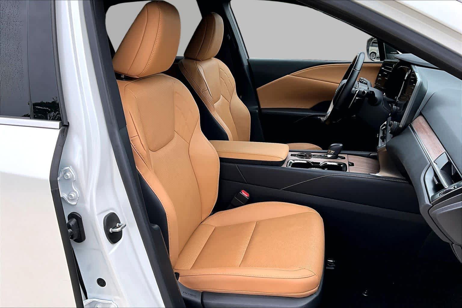 Certified 2025 Lexus RX 350 Premium Plus w/ Accessory Package (Z1) FWD image 9