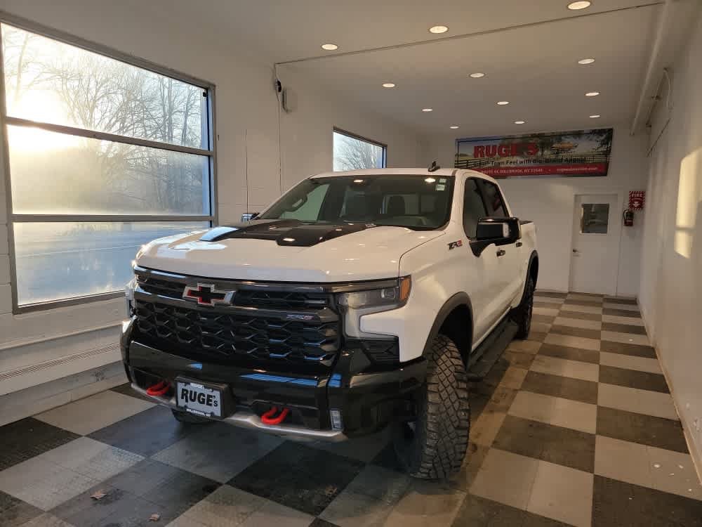Used 2024 Chevrolet Silverado 1500 ZR2 AWD/4WD image 2