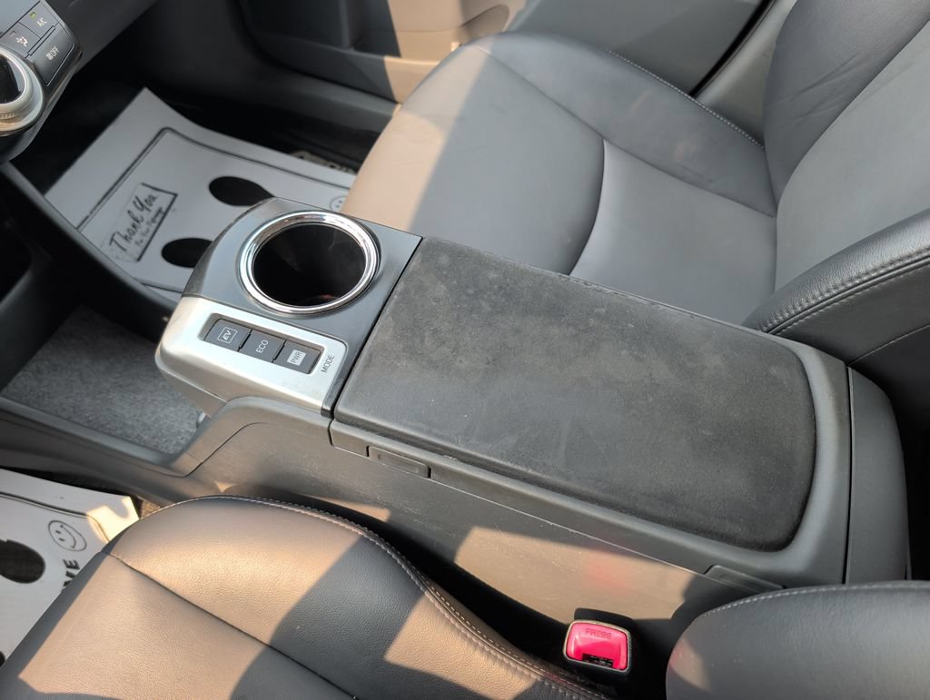 Used 2014 Toyota Prius V Five FWD image 15