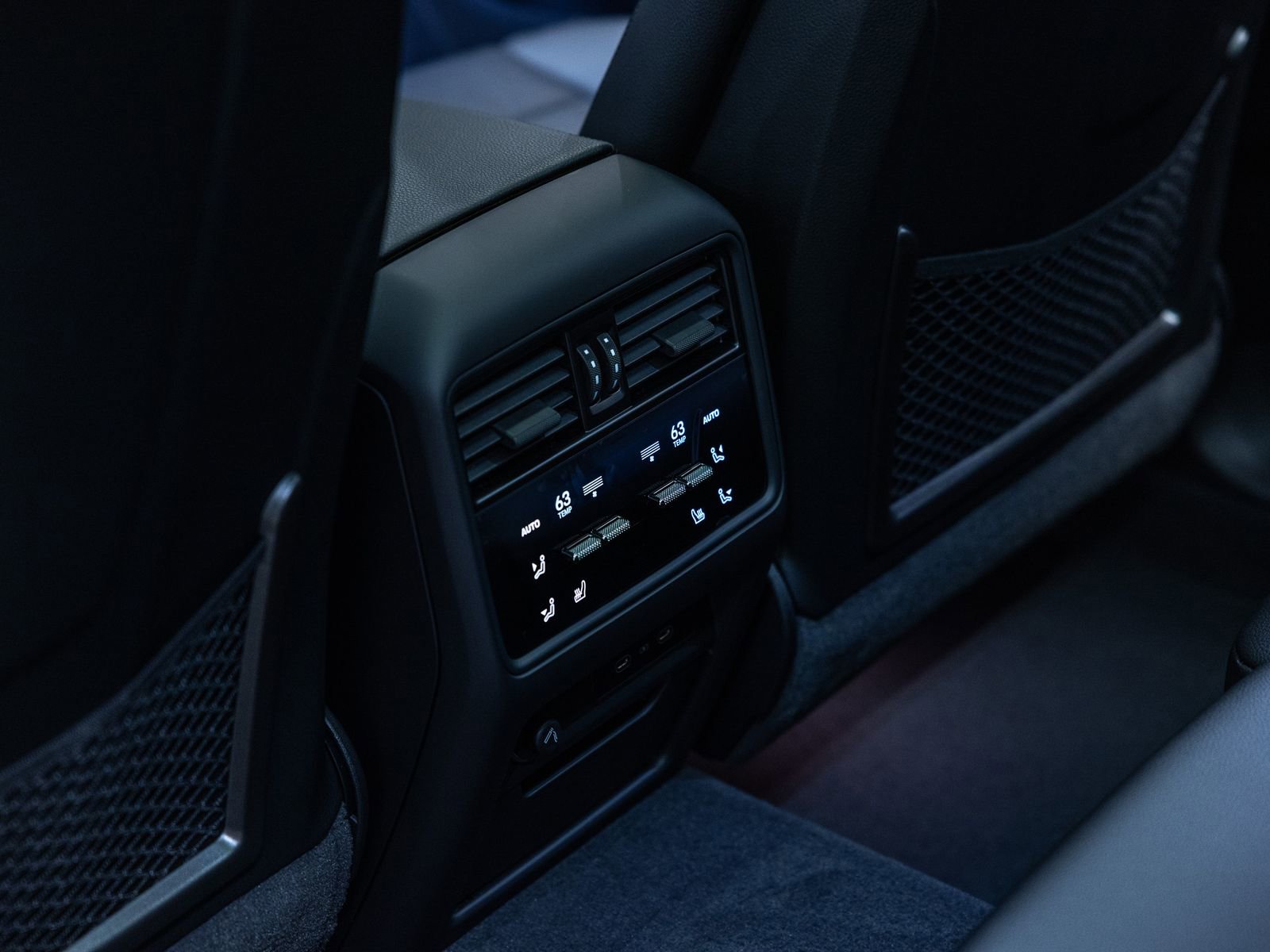 New 2026 Porsche Cayenne image 32