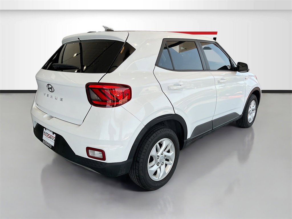 Used 2021 Hyundai Venue SE image 7