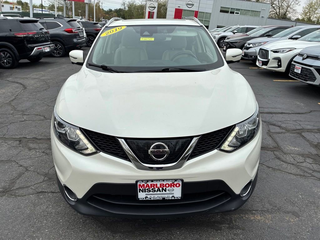Certified 2019 Nissan Rogue Sport SL w/ Premium Package AWD/4WD image 2