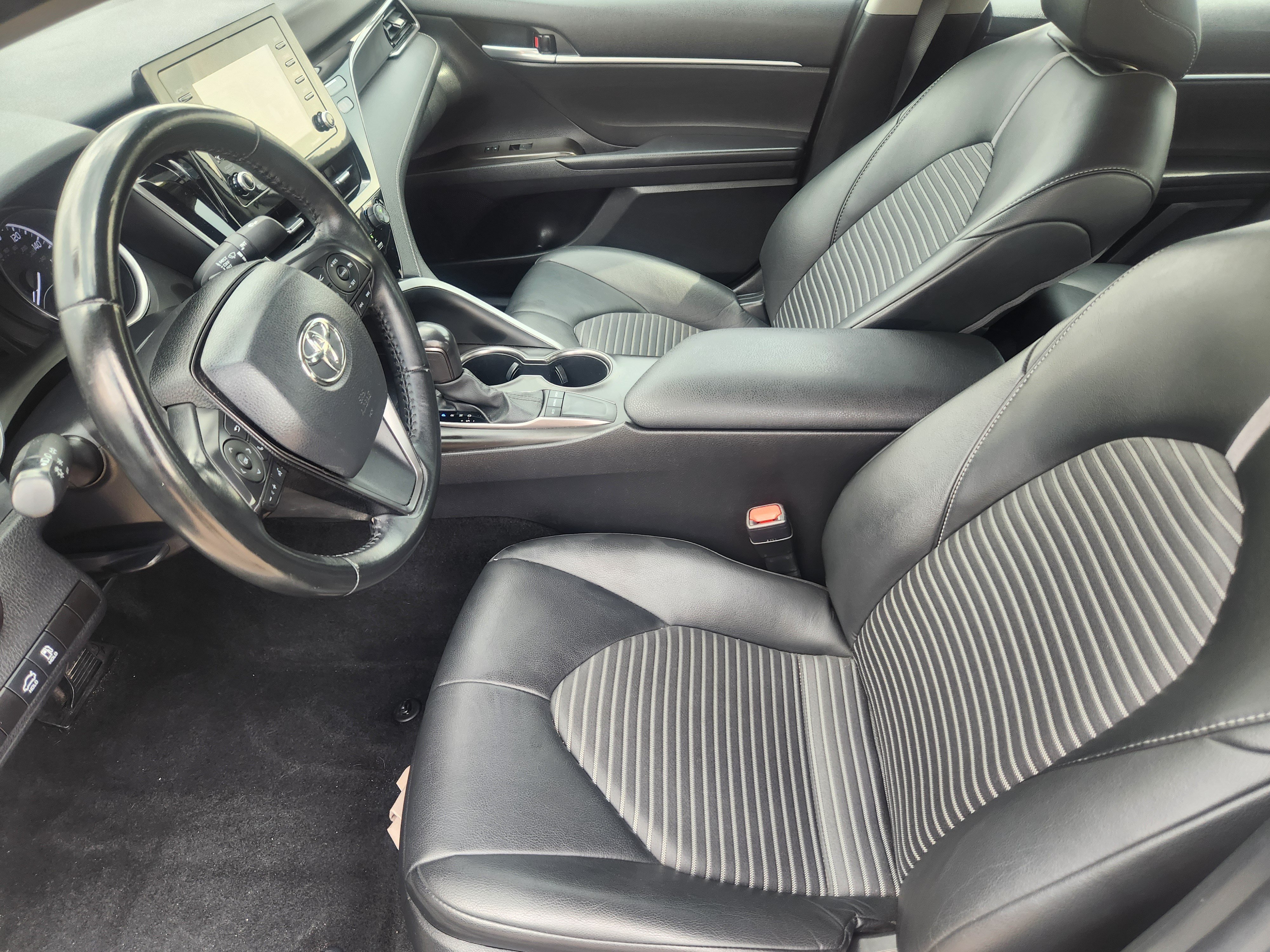 Used 2021 Volkswagen Atlas Cross Sport SE w/ Panoramic Sunroof Package AWD/4WD image 7