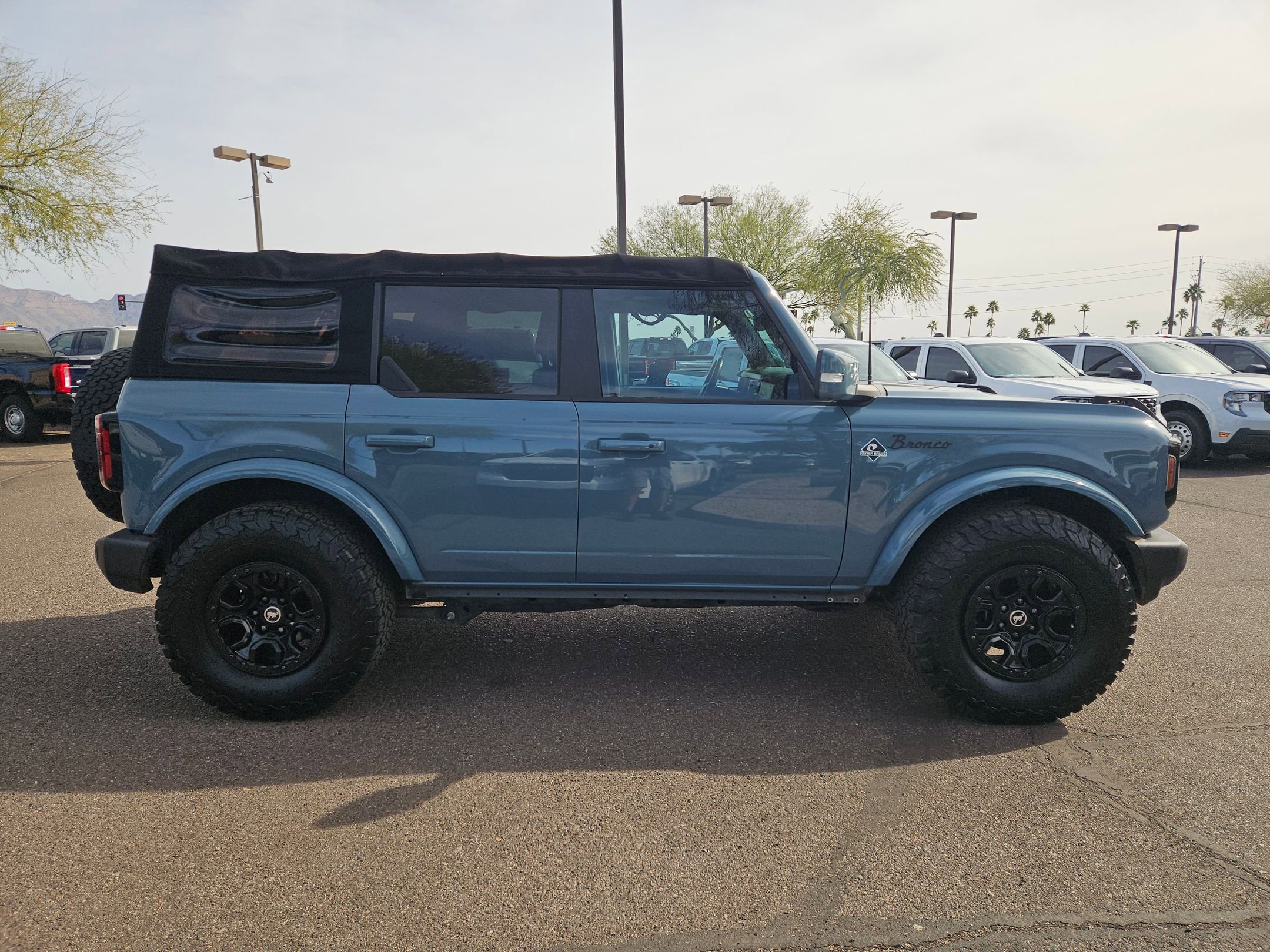 Used 2022 Ford Bronco Outer Banks image 4