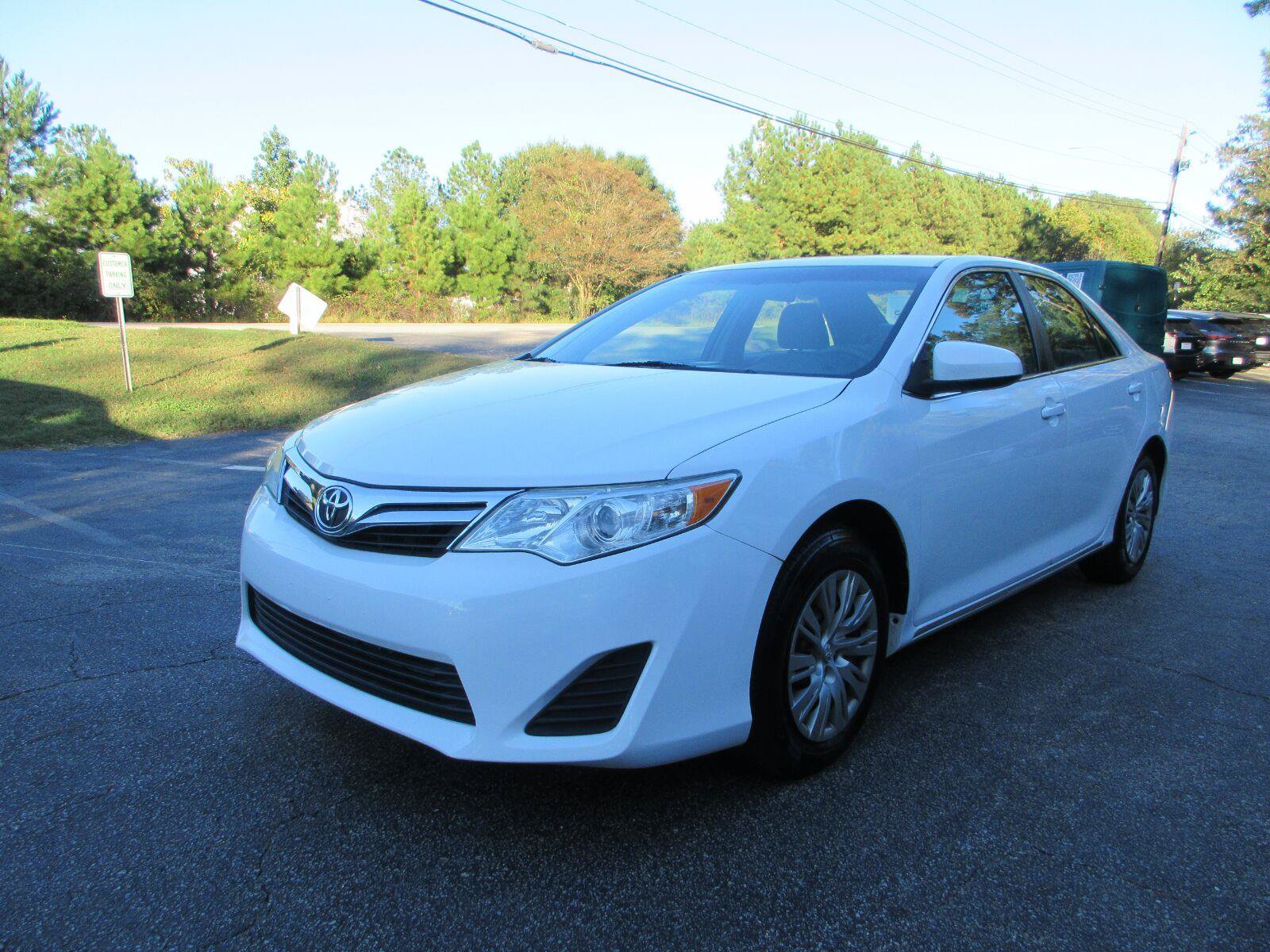 Used 2014 Toyota Camry LE