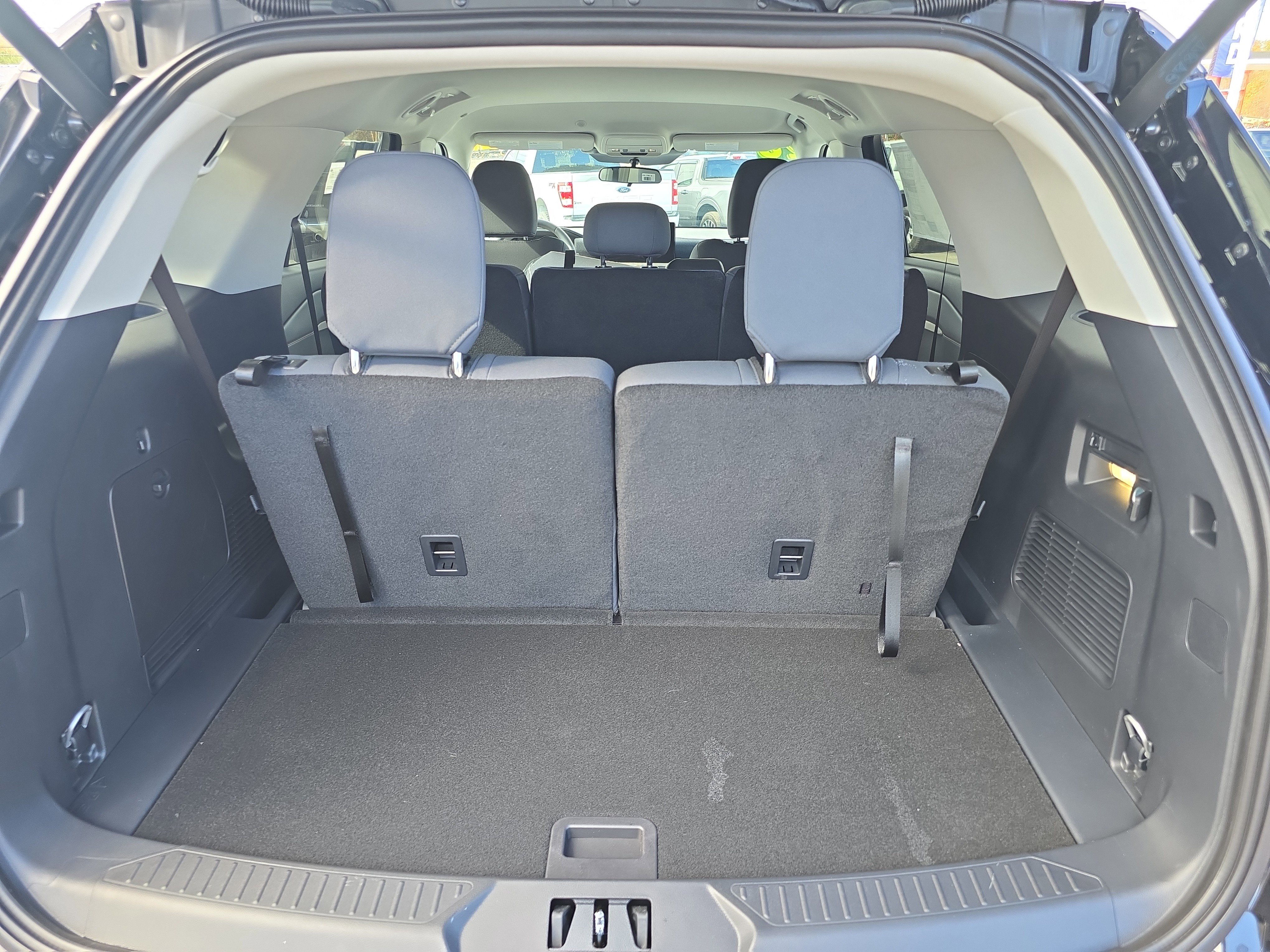 New 2026 Ford Explorer Active image 5