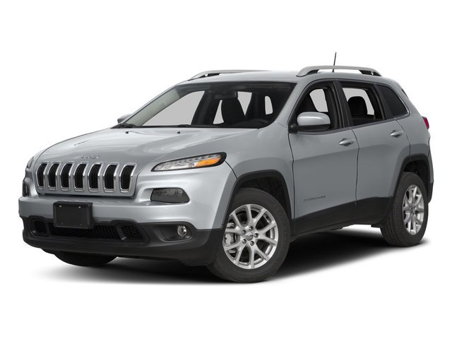 Used 2016 Jeep Cherokee Latitude w/ Comfort/Convenience Group AWD/4WD image 4