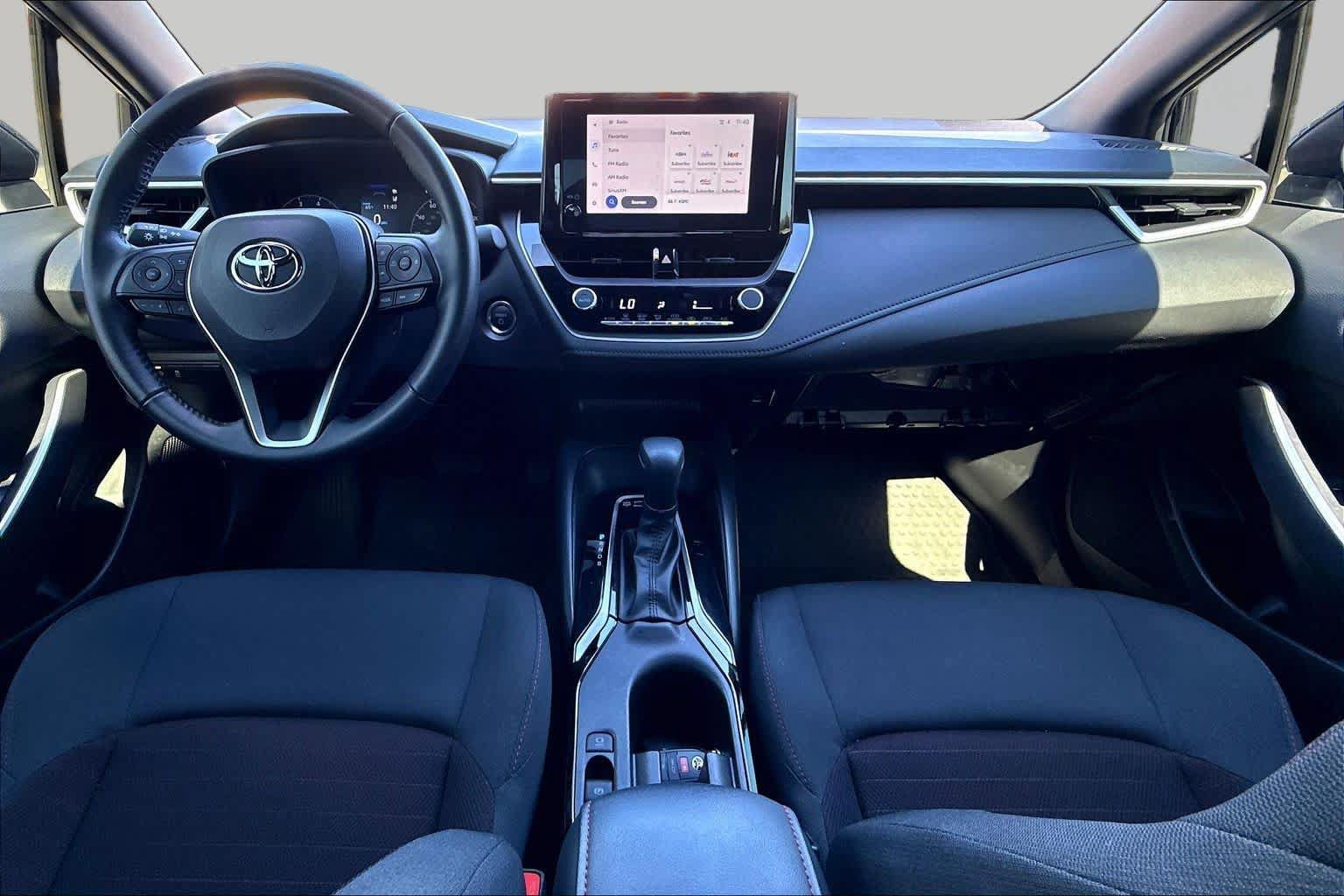 Used 2025 Toyota Corolla SE FWD image 15