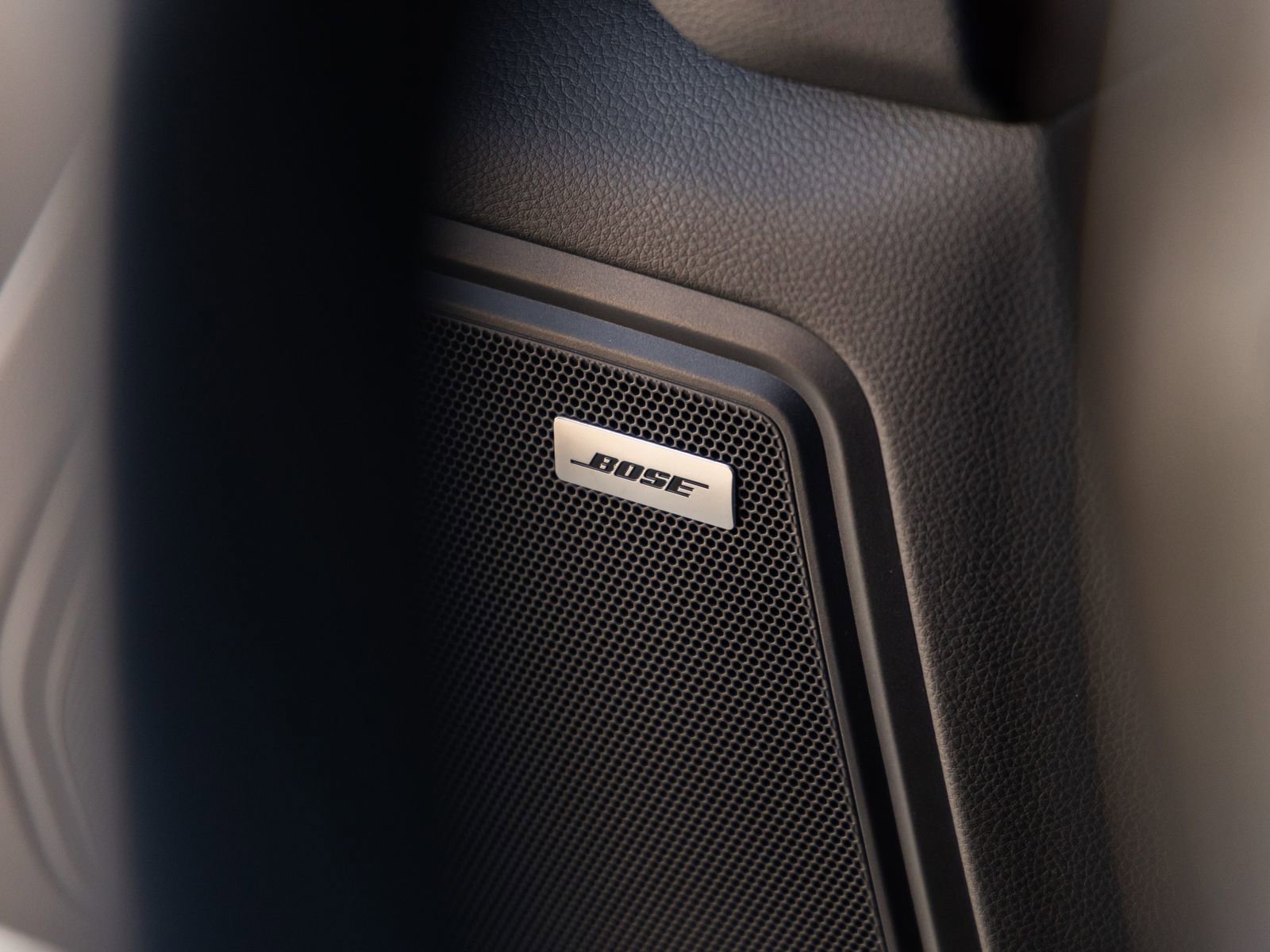 Certified 2024 Porsche Macan S image 25