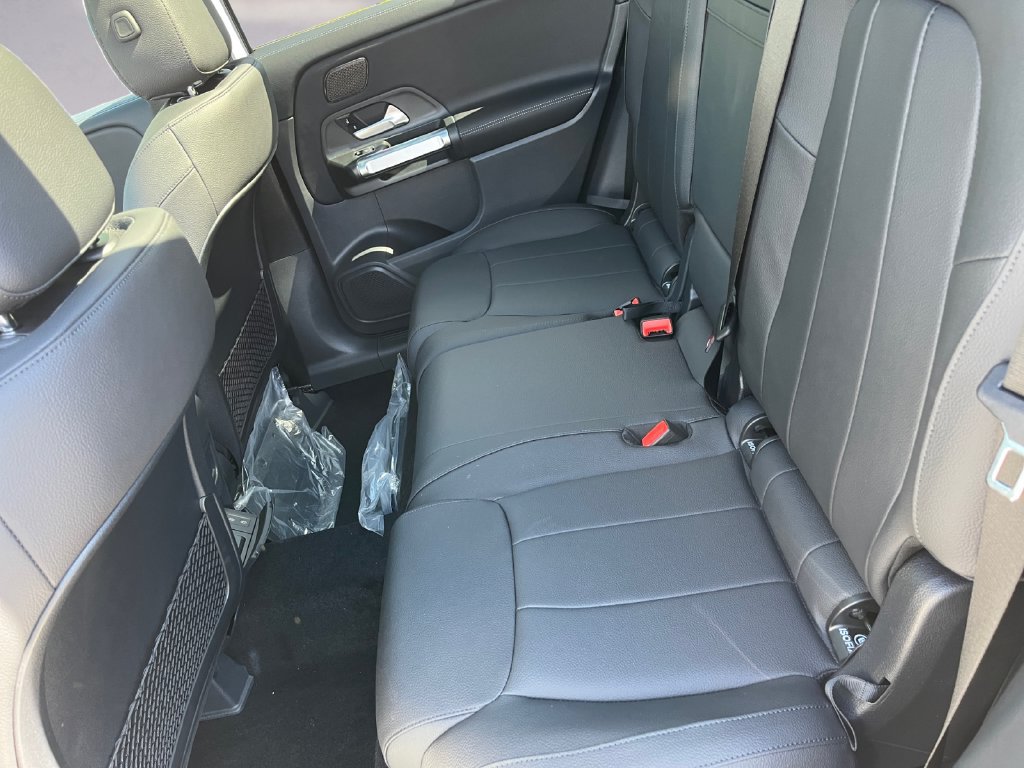 New 2026 Mercedes-Benz GLB 250 4MATIC image 8