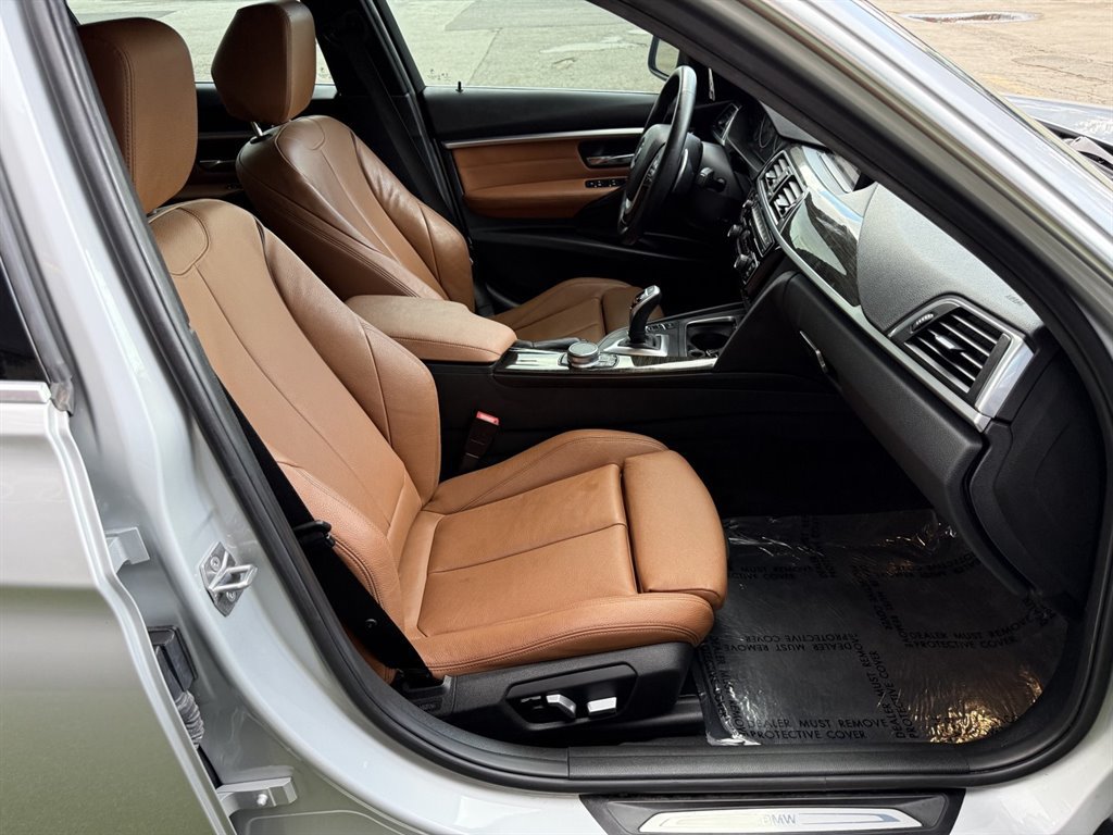 Used 2017 BMW 330i Sedan RWD image 17