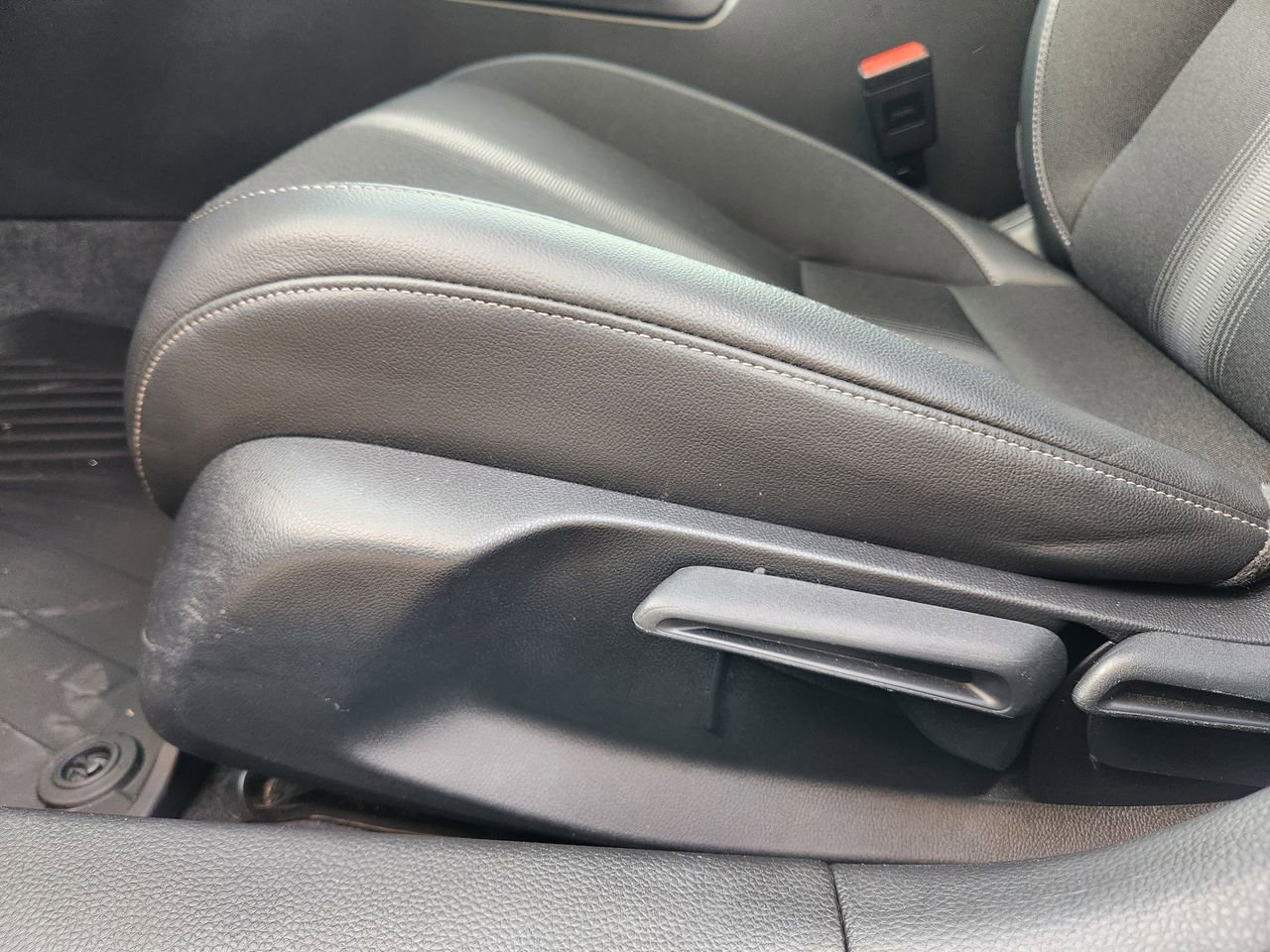 Certified 2025 Honda Civic Sport image 23