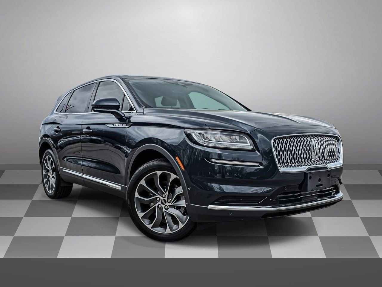 Used 2022 Lincoln Nautilus Reserve w/ Equipment Group 201A image 1