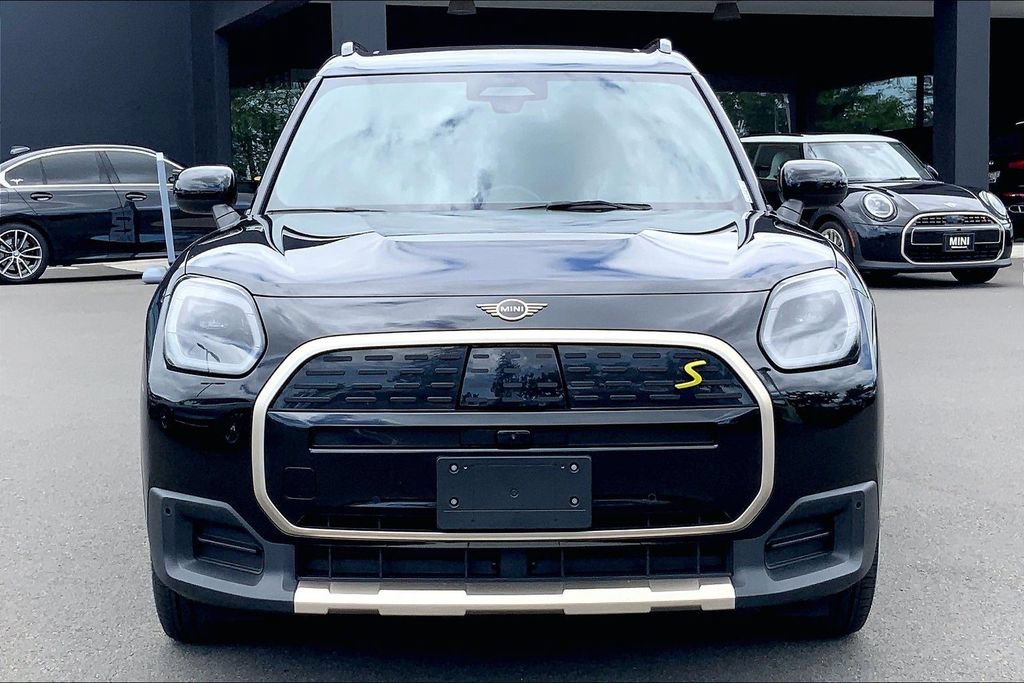 Used 2025 MINI Cooper Countryman SE w/ Comfort Package Max AWD/4WD image 2