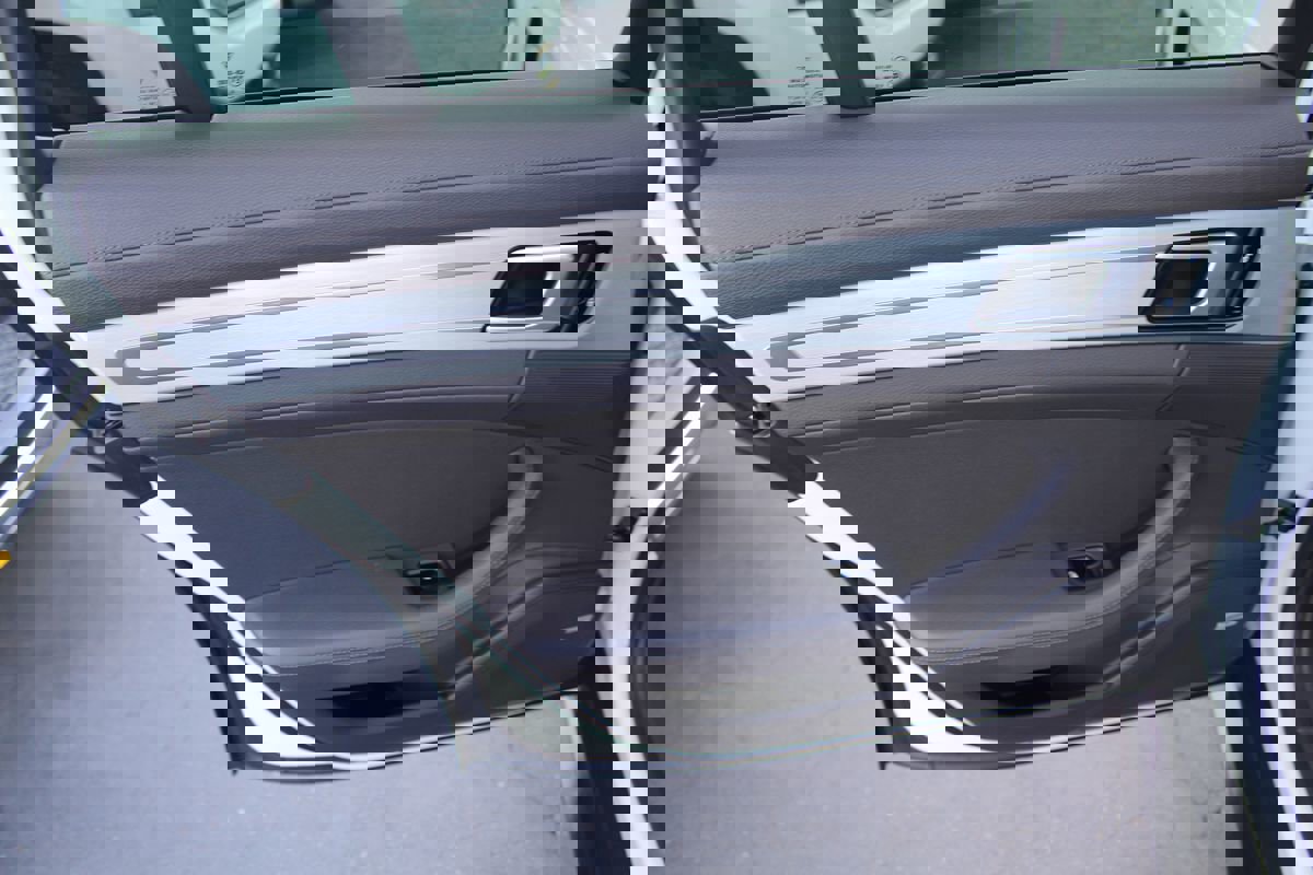 Used 2018 Porsche Panamera 4 image 18