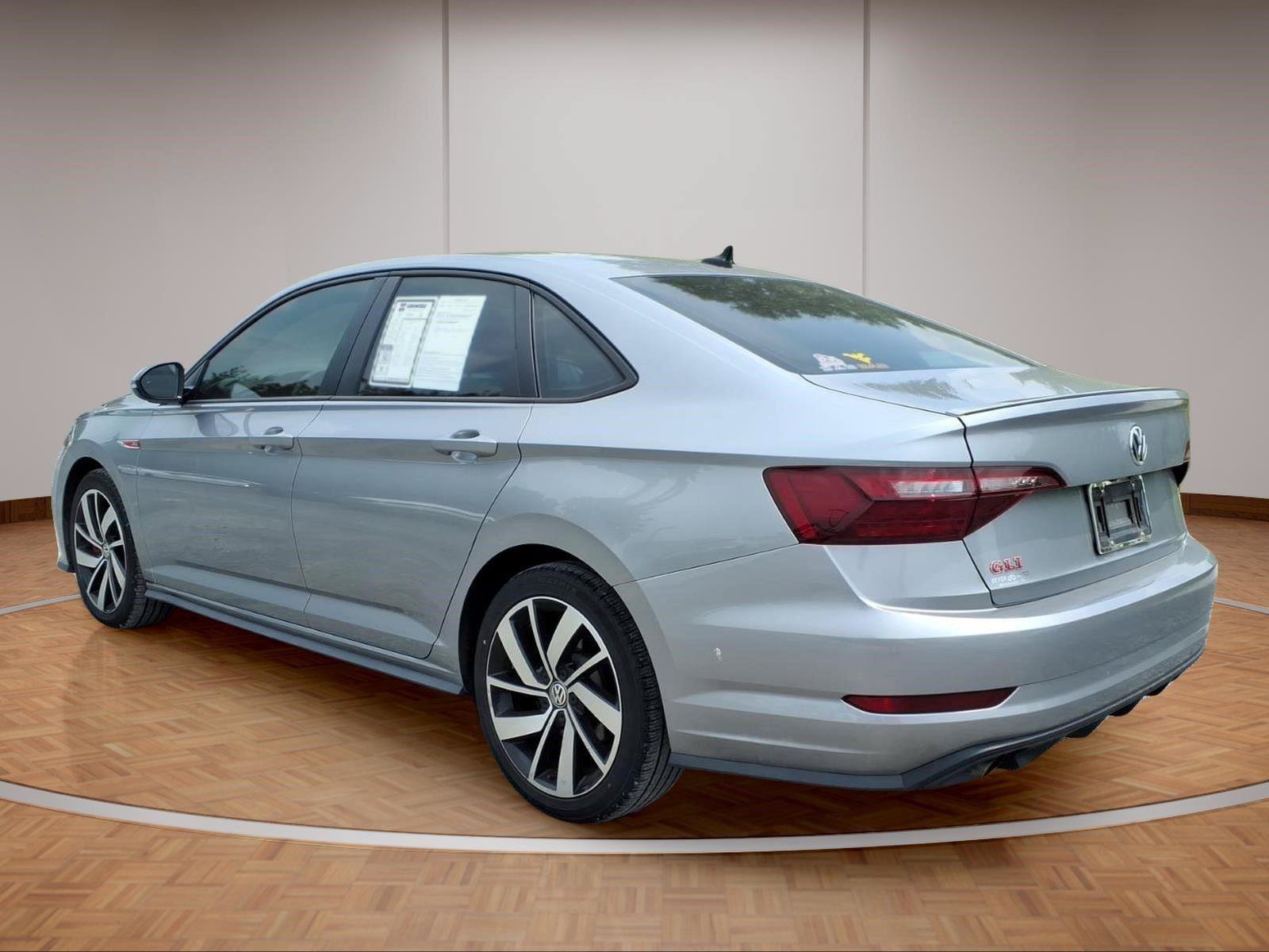 Used 2021 Volkswagen Jetta GLI FWD image 4