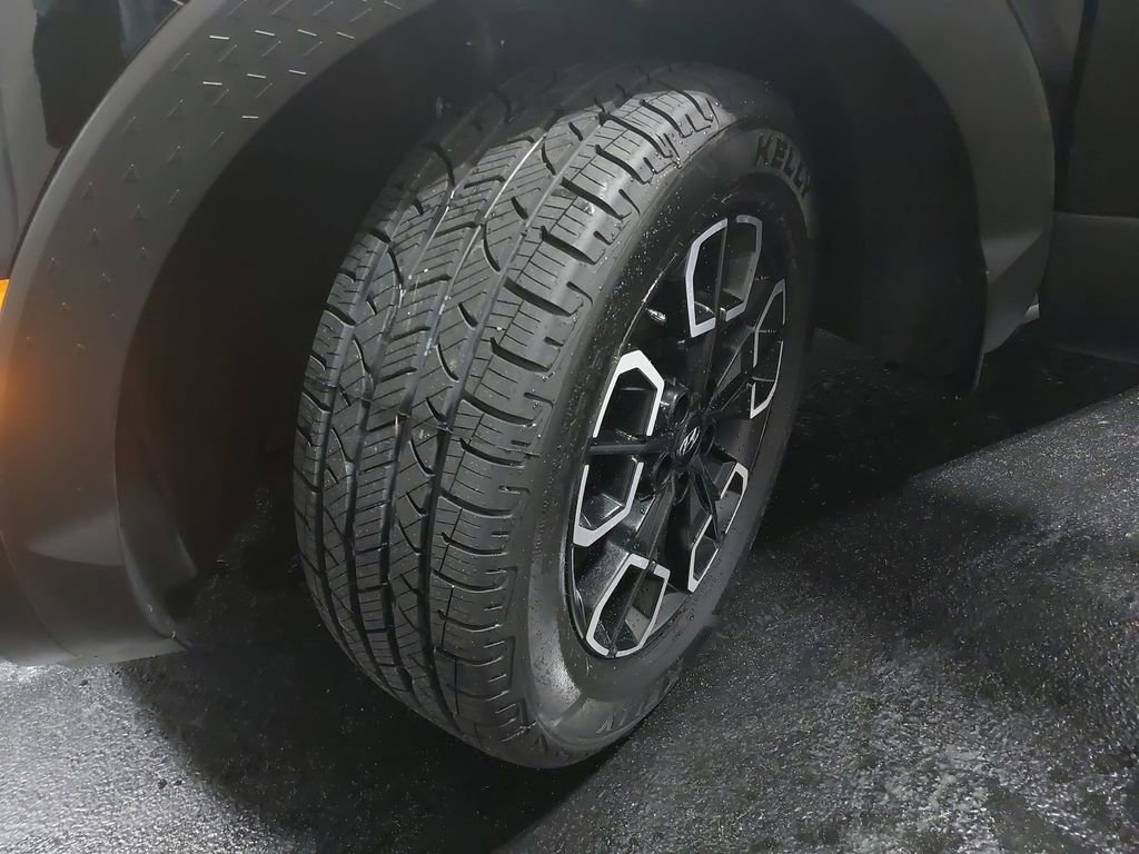 Used 2023 Hyundai Santa Cruz SEL image 30