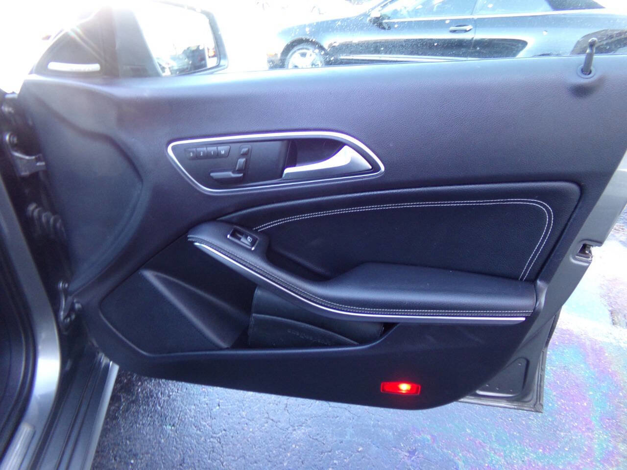 Used 2014 Mercedes-Benz CLA 250 image 38