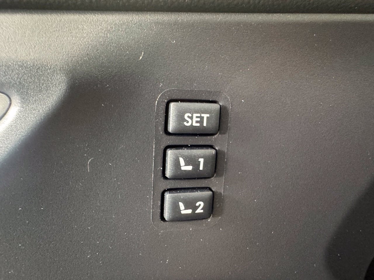 Used 2023 Subaru Ascent Limited w/ Technology Package AWD/4WD image 26