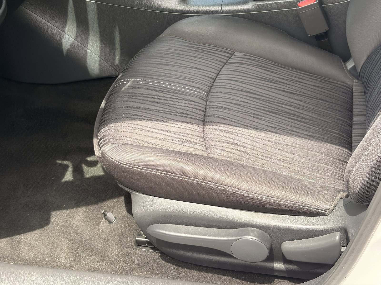 Used 2017 Nissan Sentra SV FWD image 17