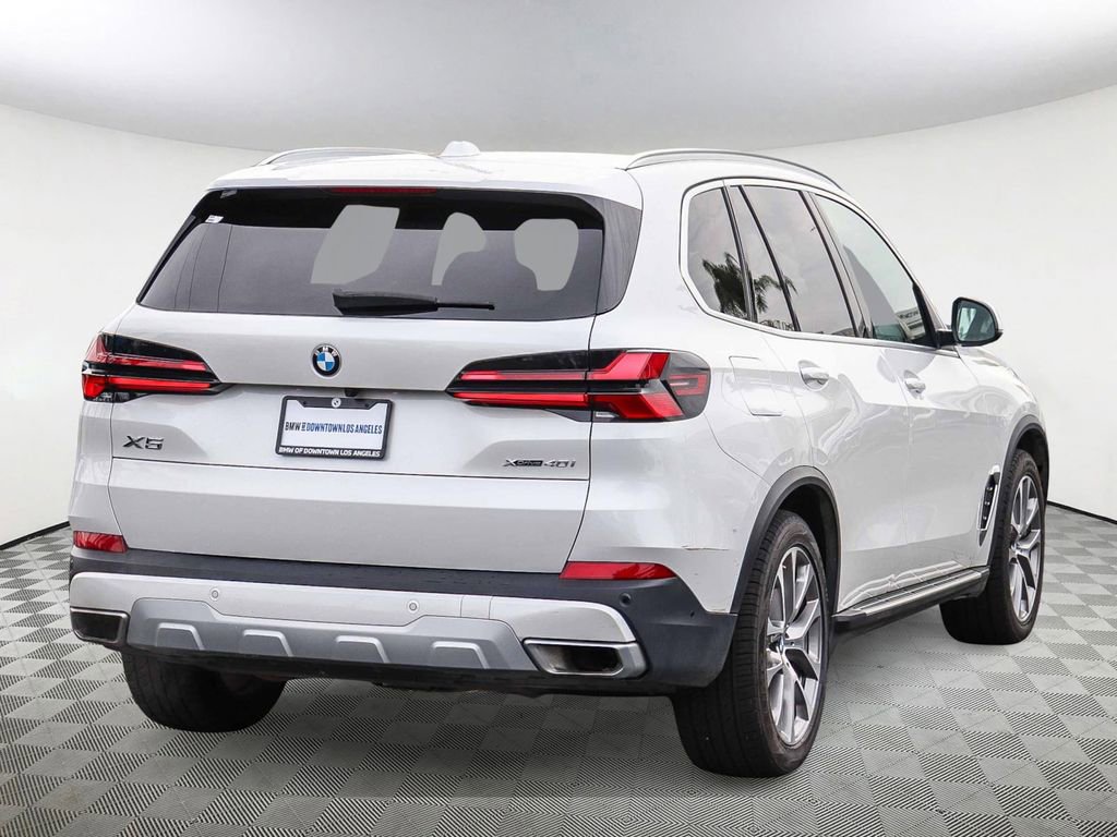 Used 2024 BMW X5 xDrive40i image 4