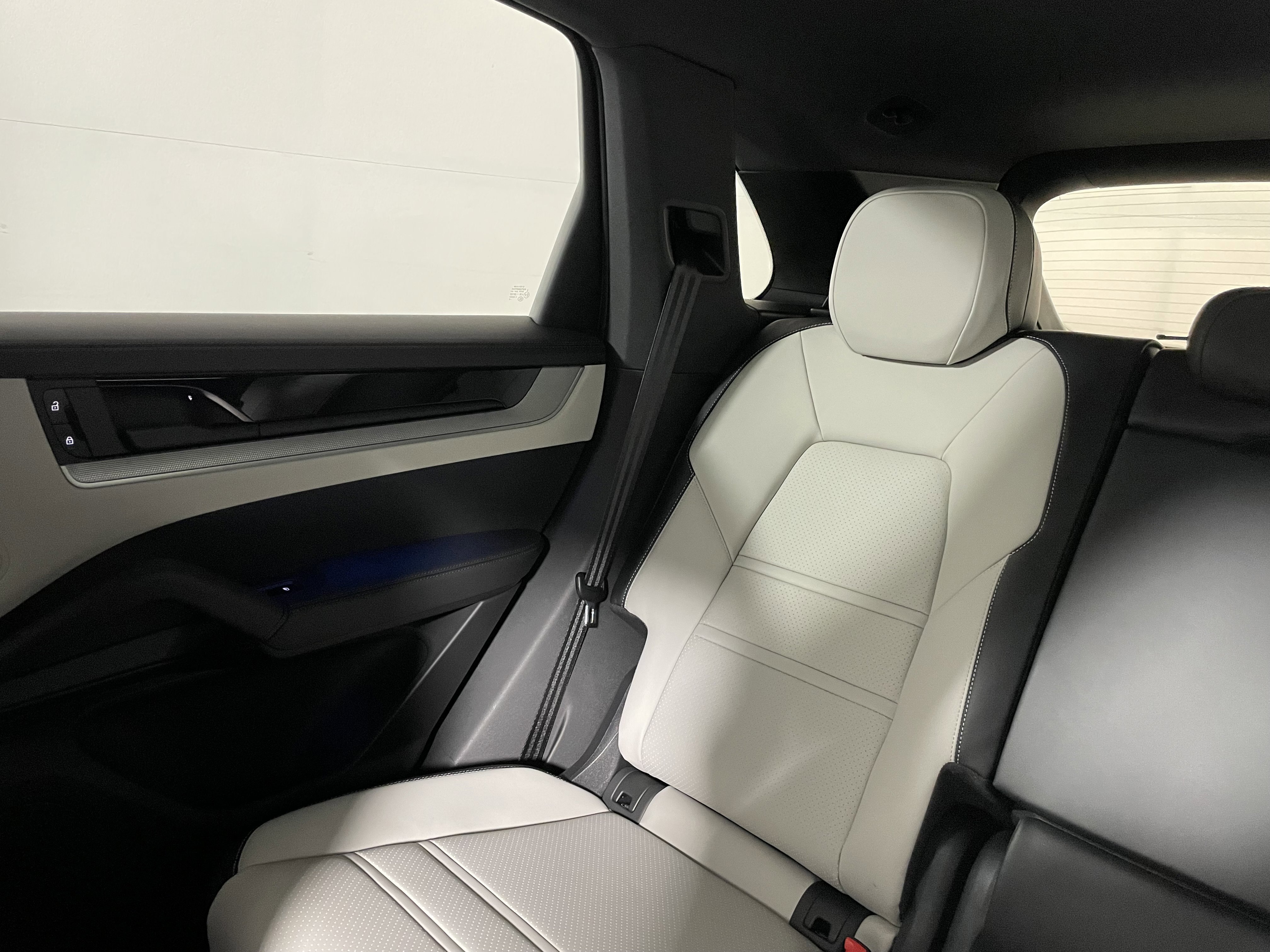 New 2026 Porsche Cayenne S image 15
