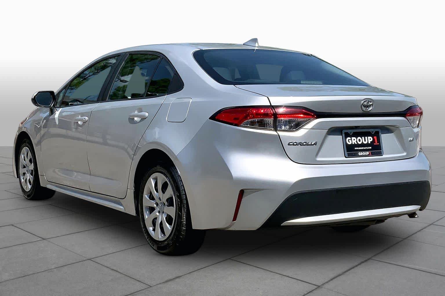 Used 2021 Toyota Corolla LE FWD image 12