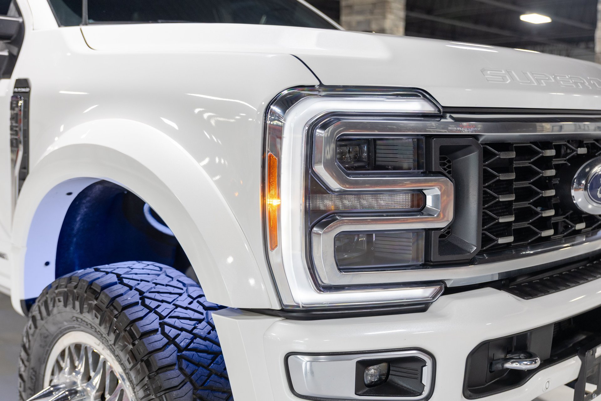 Used 2023 Ford F450 Platinum w/ FX4 Off-Road Package AWD/4WD image 34