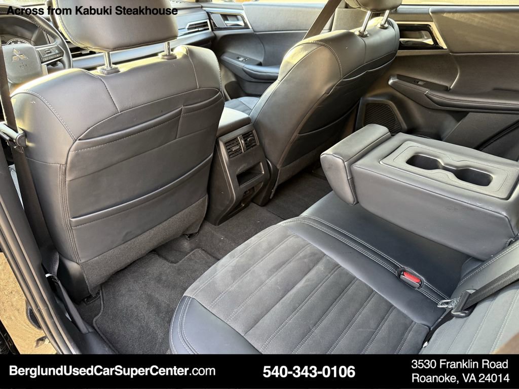 Used 2024 Mitsubishi Outlander SE image 34