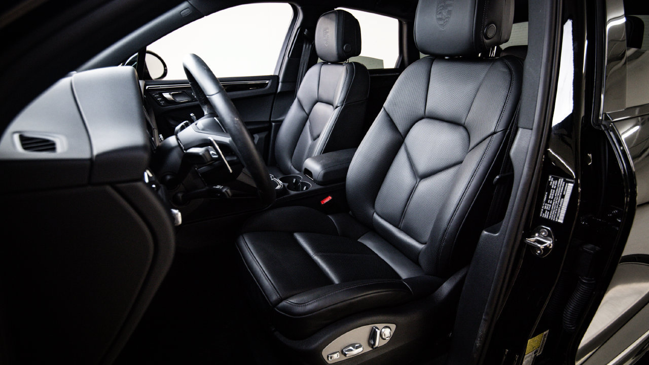 Certified 2026 Porsche Macan S AWD/4WD image 5