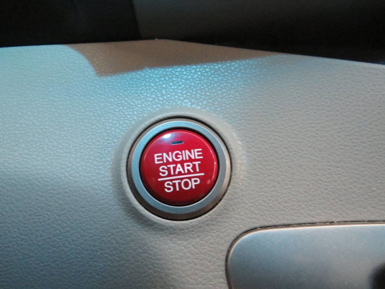 Used 2017 Honda Odyssey SE image 25