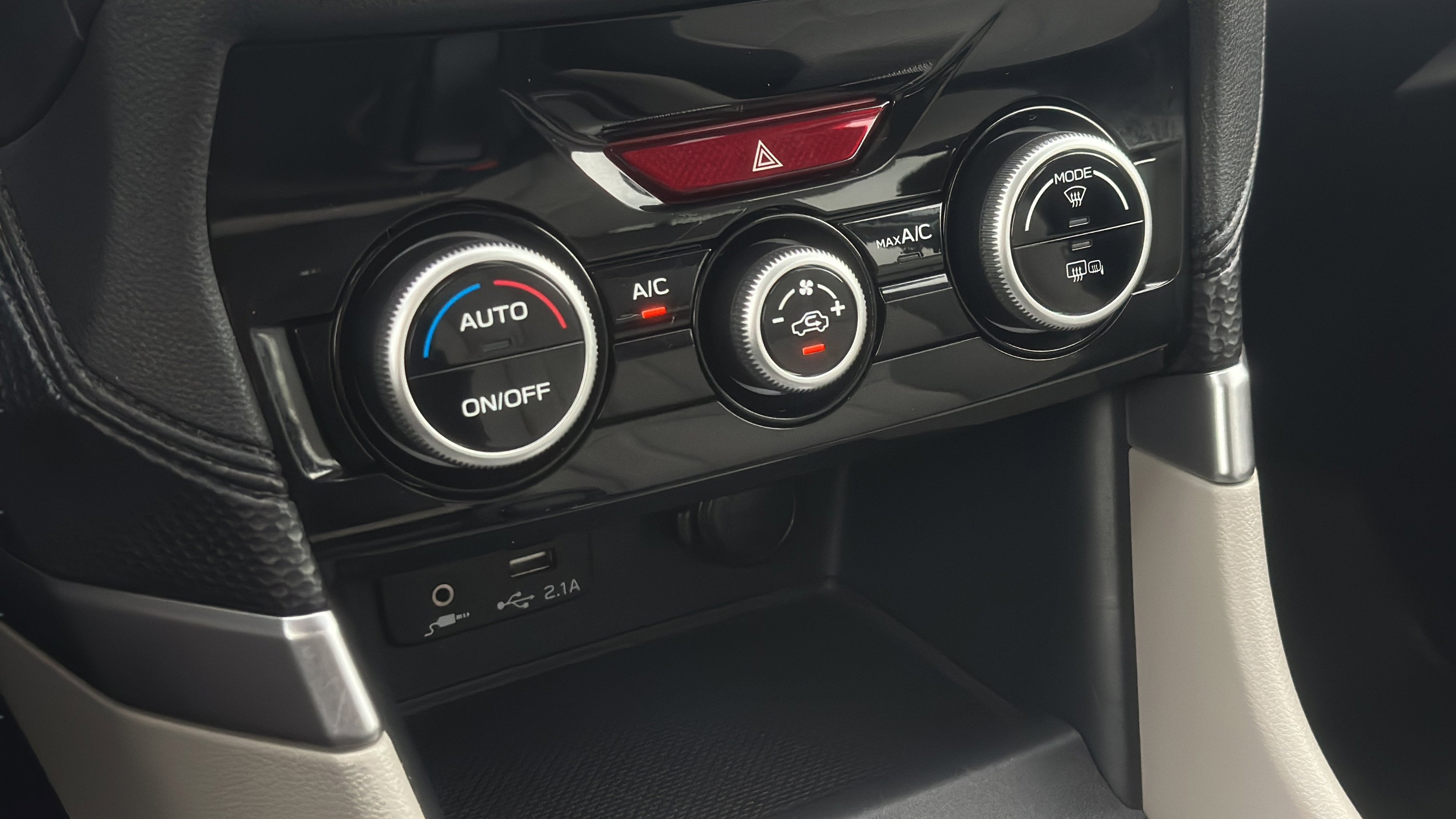 Used 2019 Subaru Forester Premium AWD/4WD image 20