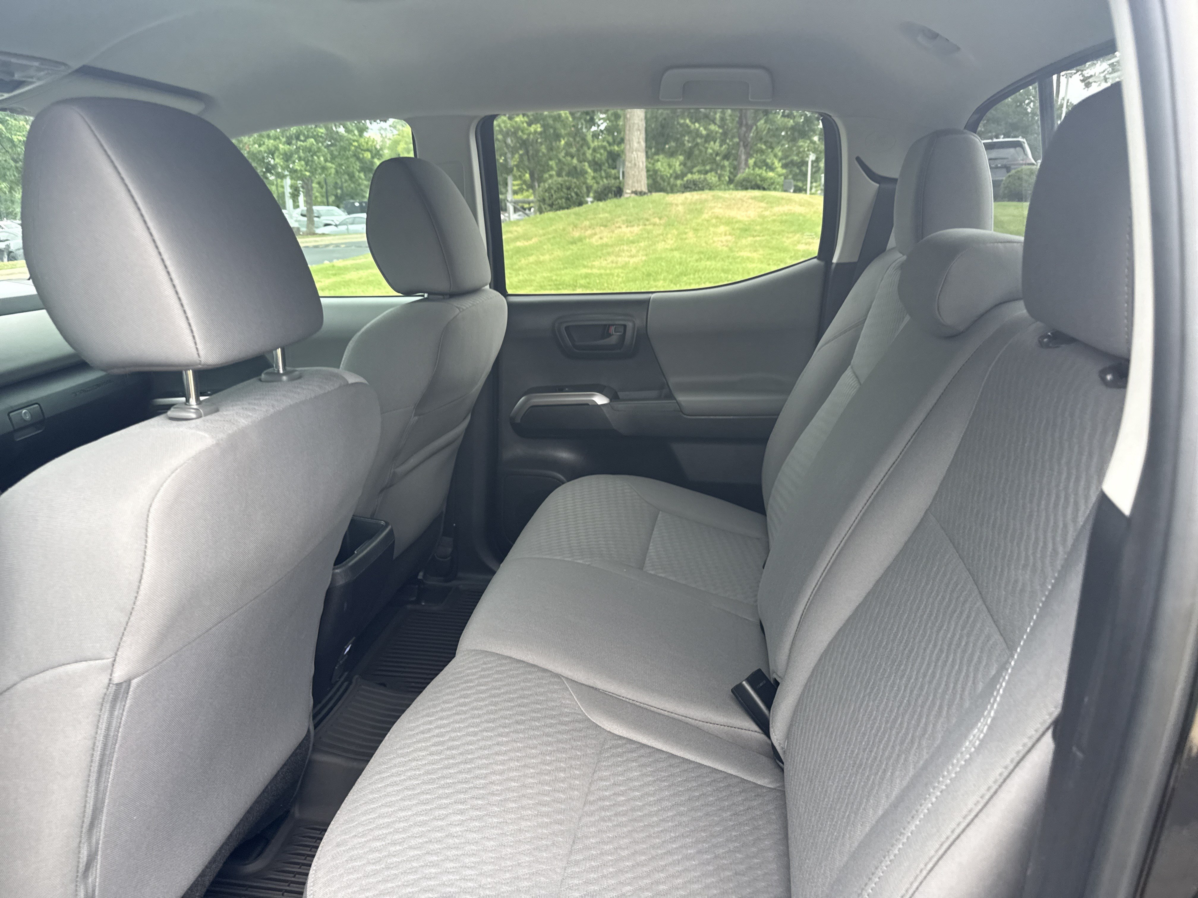 Used 2023 Toyota Tacoma SR5 w/ Technology Package AWD/4WD image 33
