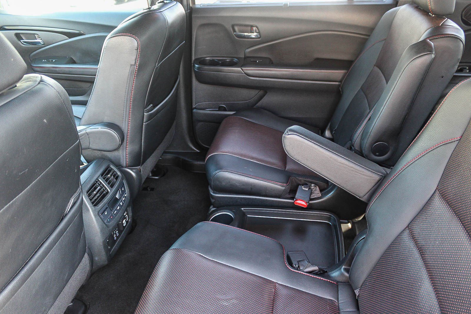Used 2022 Honda Pilot Black Edition image 19