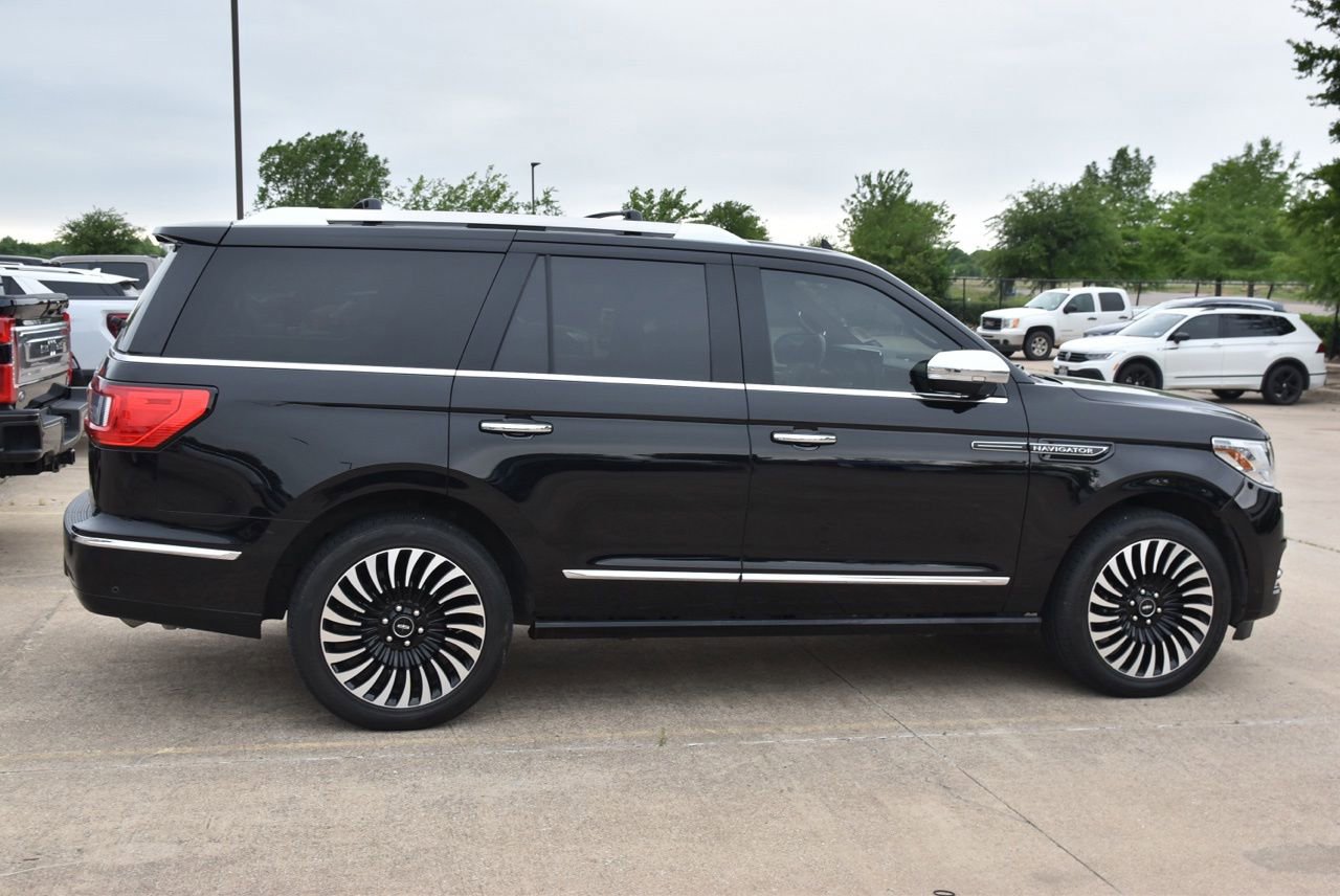 Used 2019 Lincoln Navigator Black Label w/ Cargo Package AWD/4WD image 6