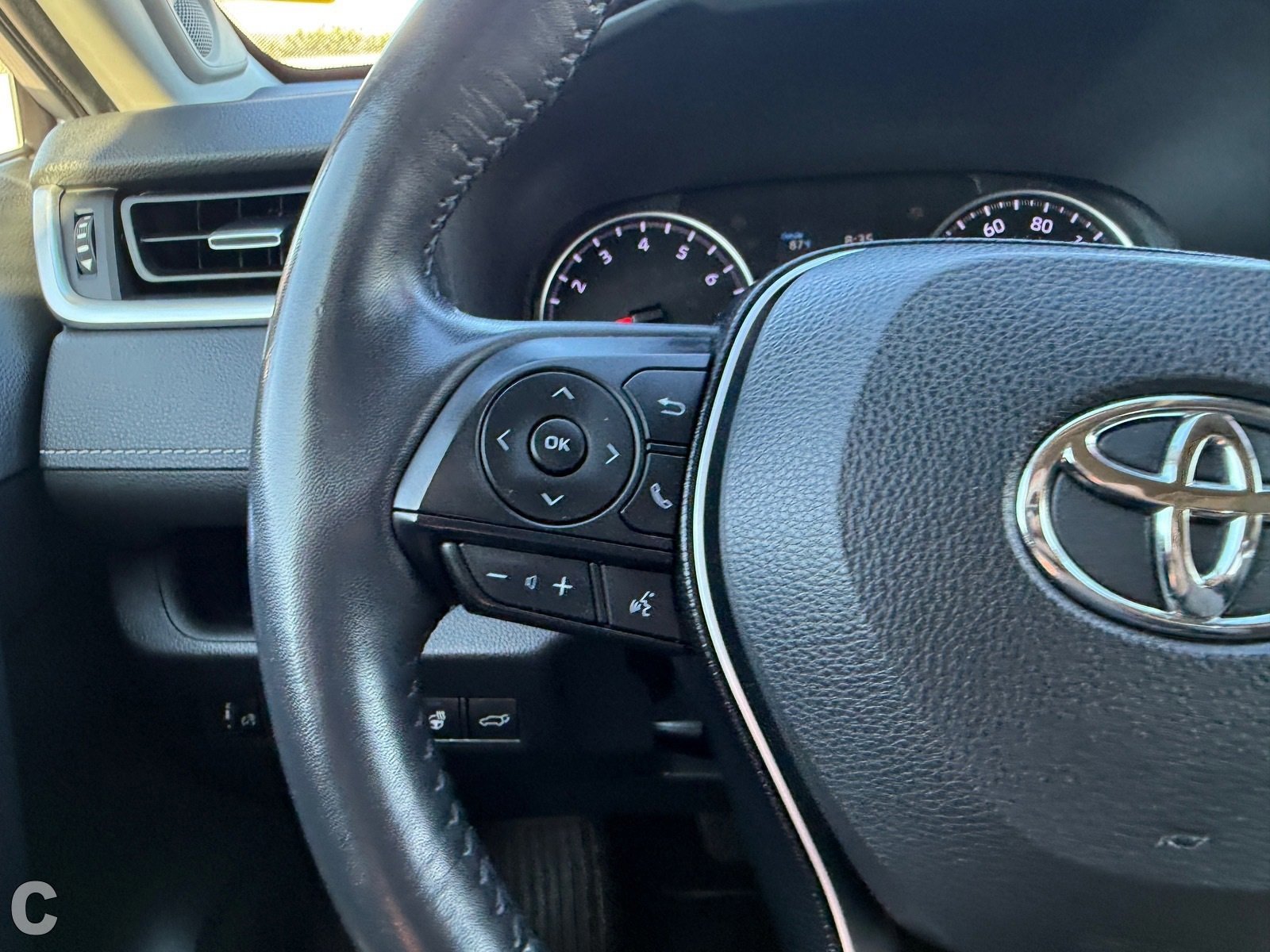 Used 2019 Toyota RAV4 XLE Premium w/ Cold Weather Package image 28